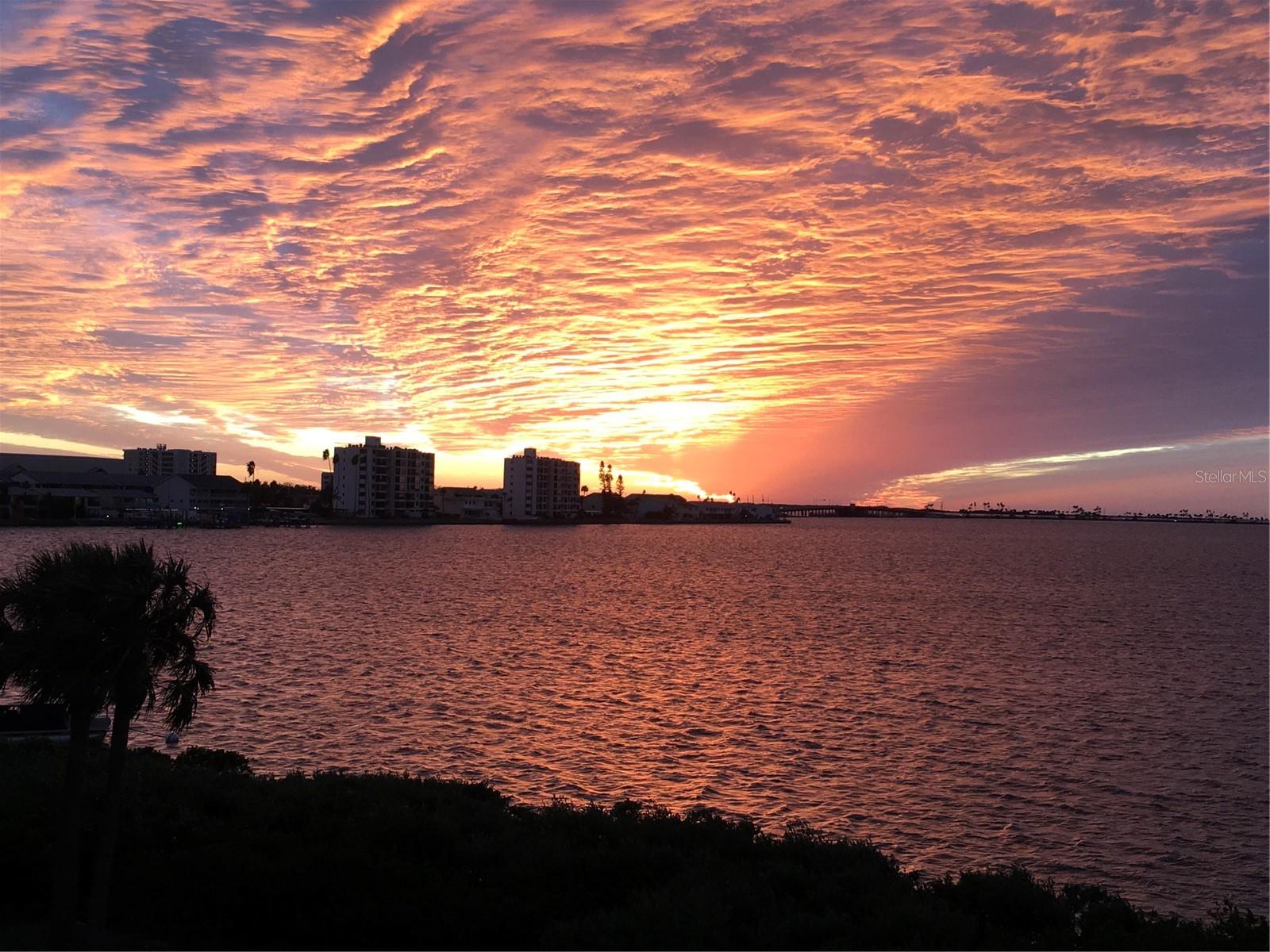 MEDITERRANEAN MANORS - Residential