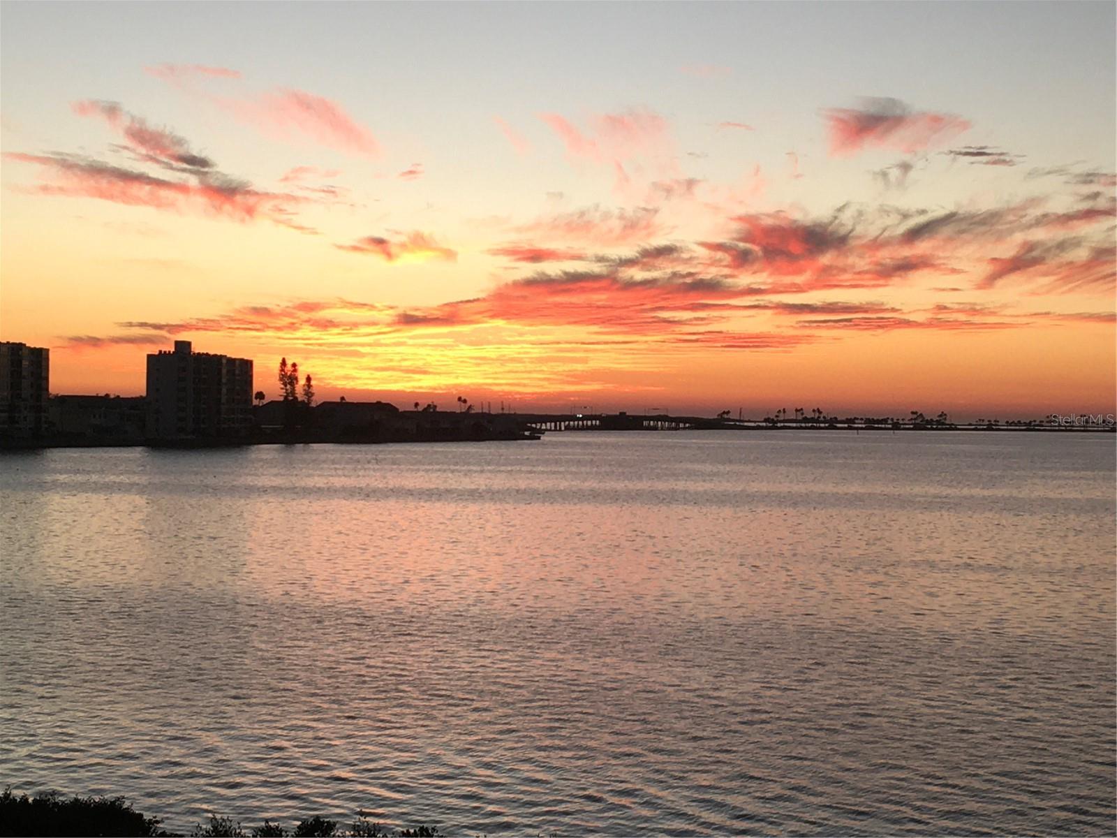 MEDITERRANEAN MANORS - Residential