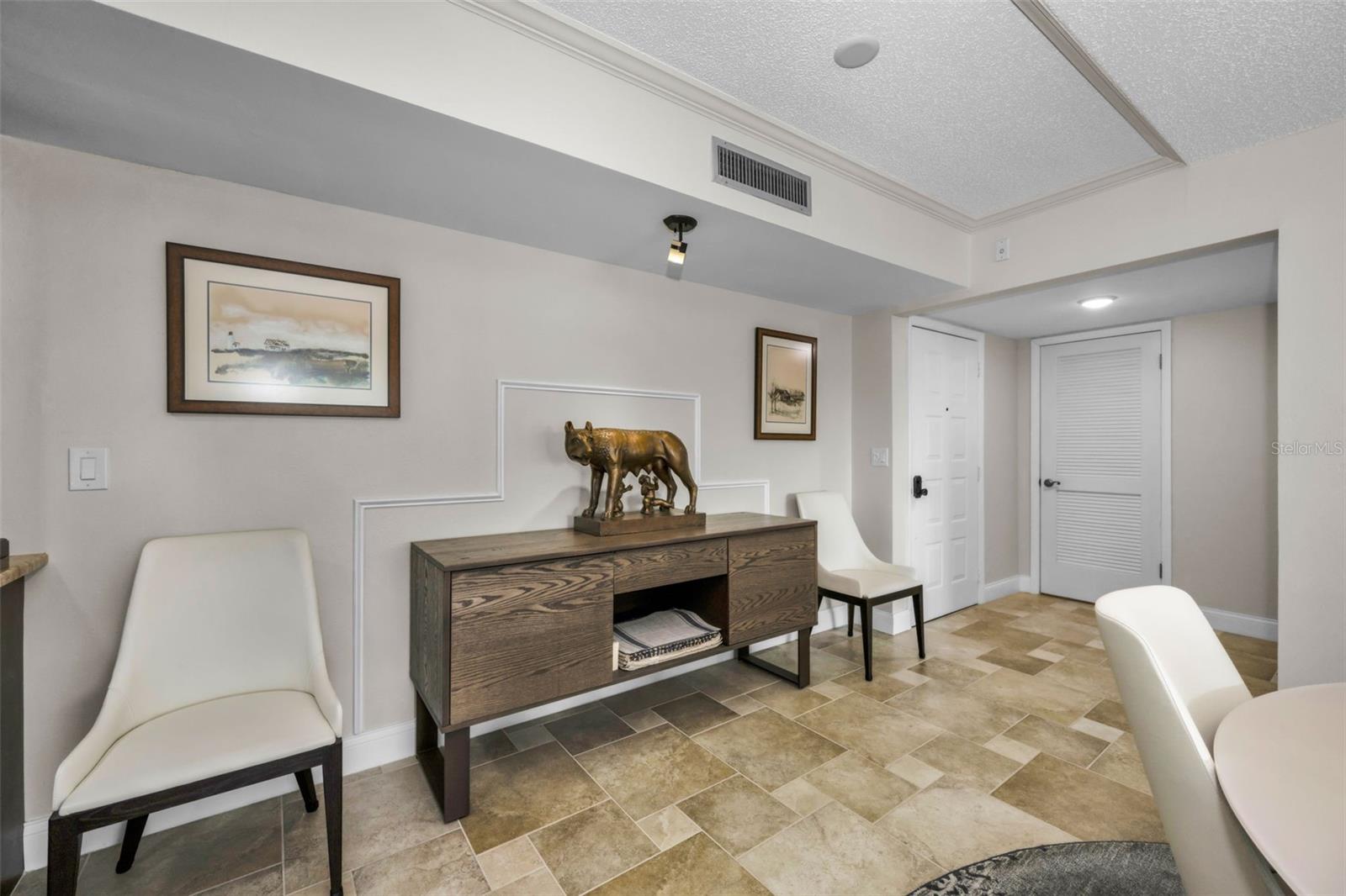 MEDITERRANEAN MANORS - Residential