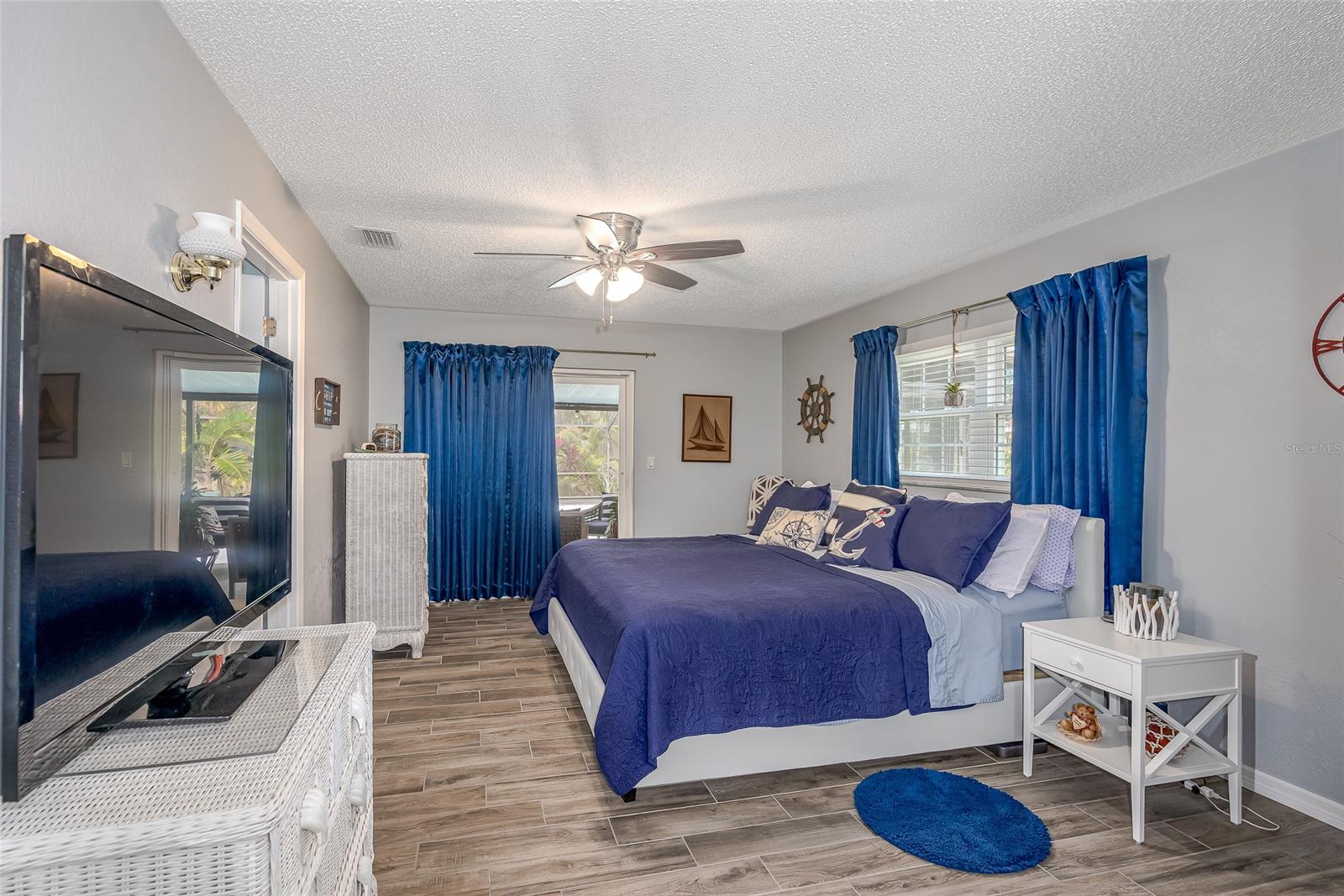 Florida Shores 01 - Residential