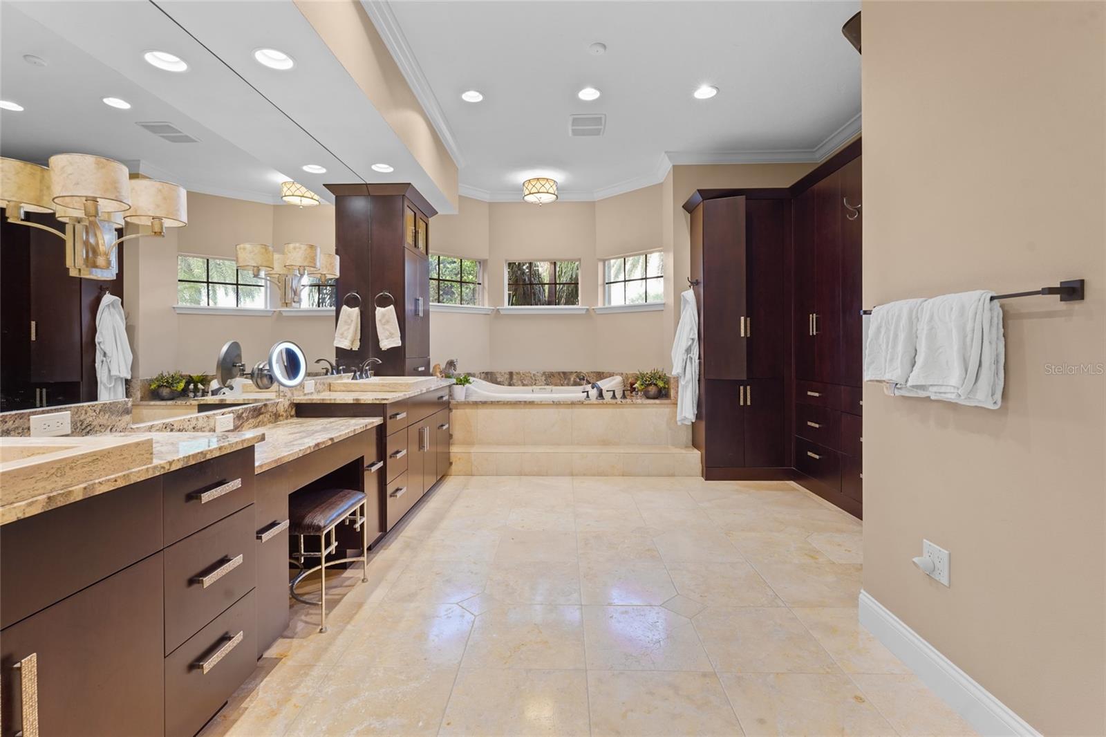 DEER RUN - Residential