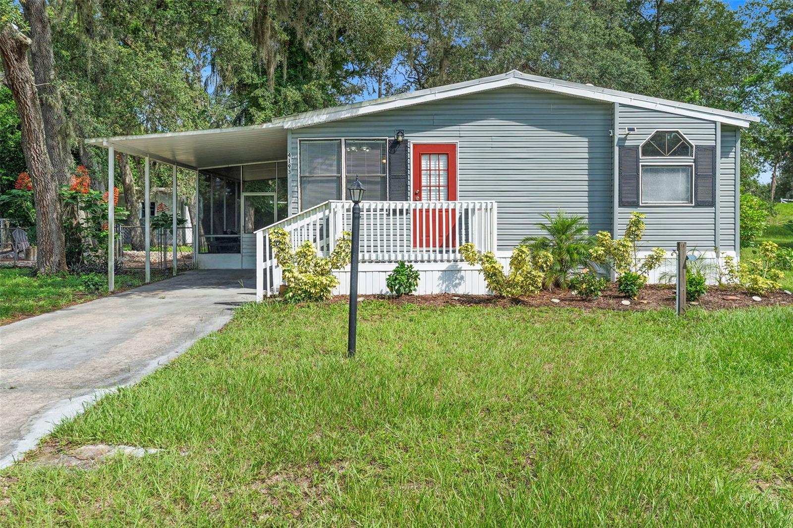 4193 WOODLAND CIRCLE