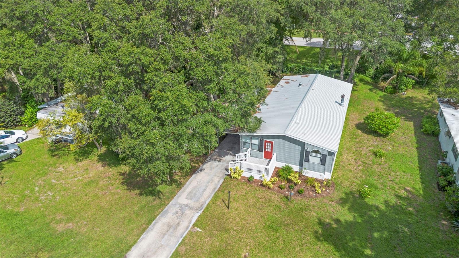 4193 WOODLAND CIRCLE