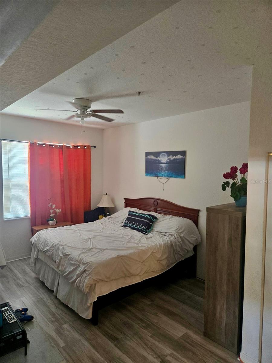 VENETIAN BAY VLGS PH I - Residential Lease