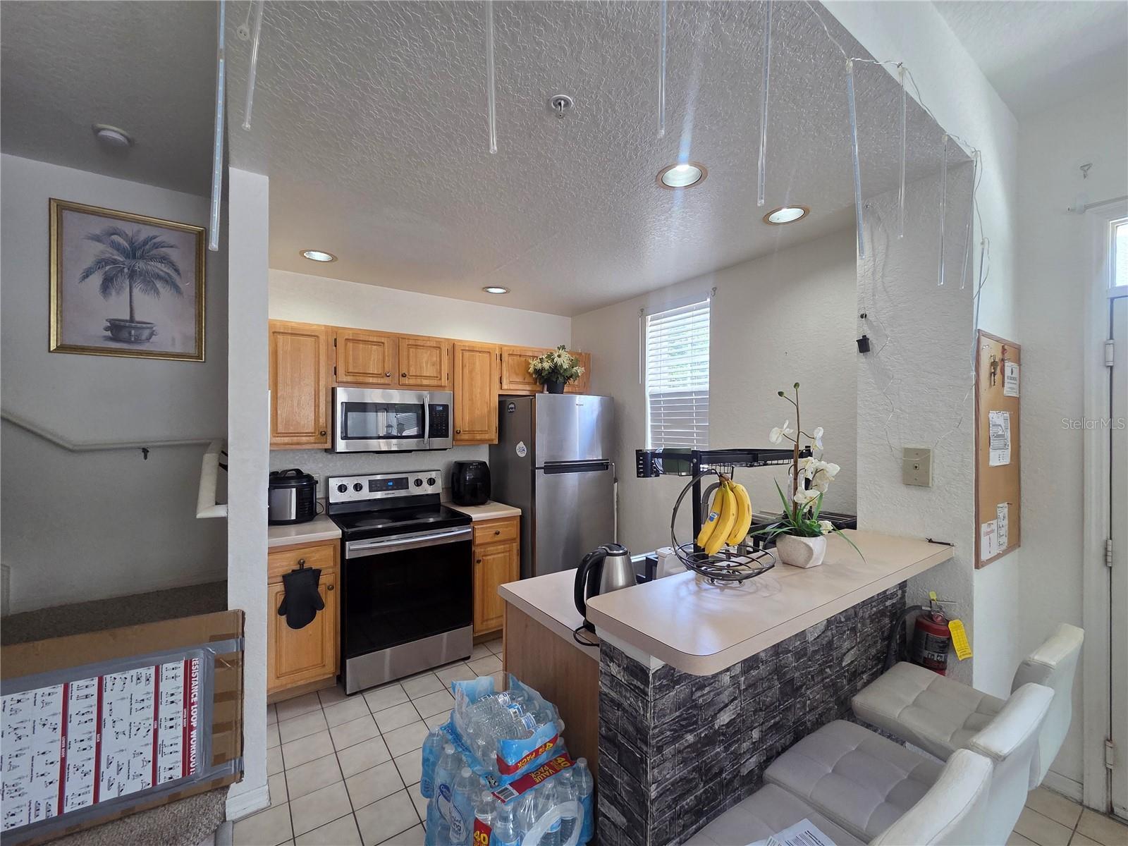 VENETIAN BAY VLGS PH I - Residential Lease
