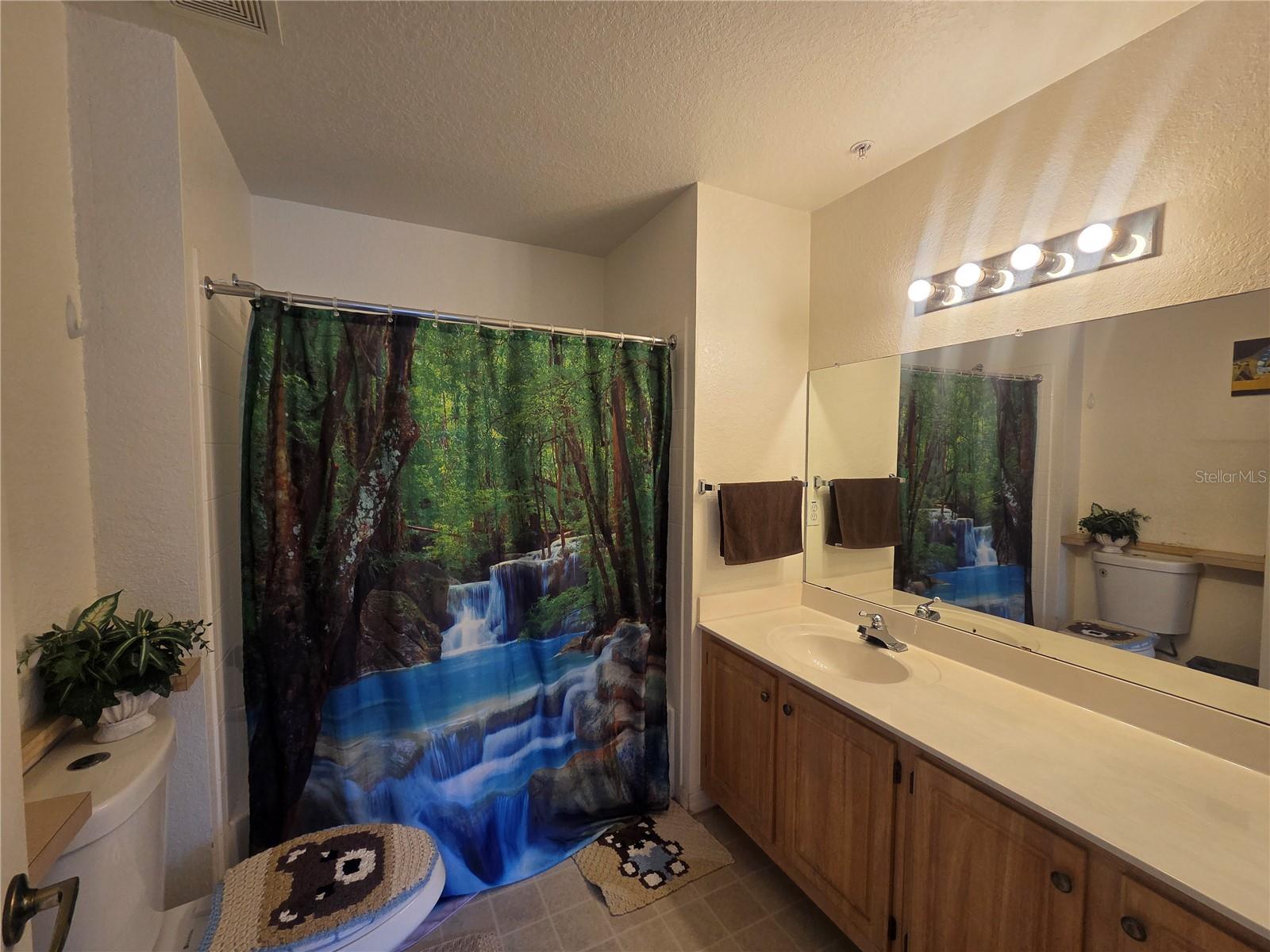 VENETIAN BAY VLGS PH I - Residential Lease