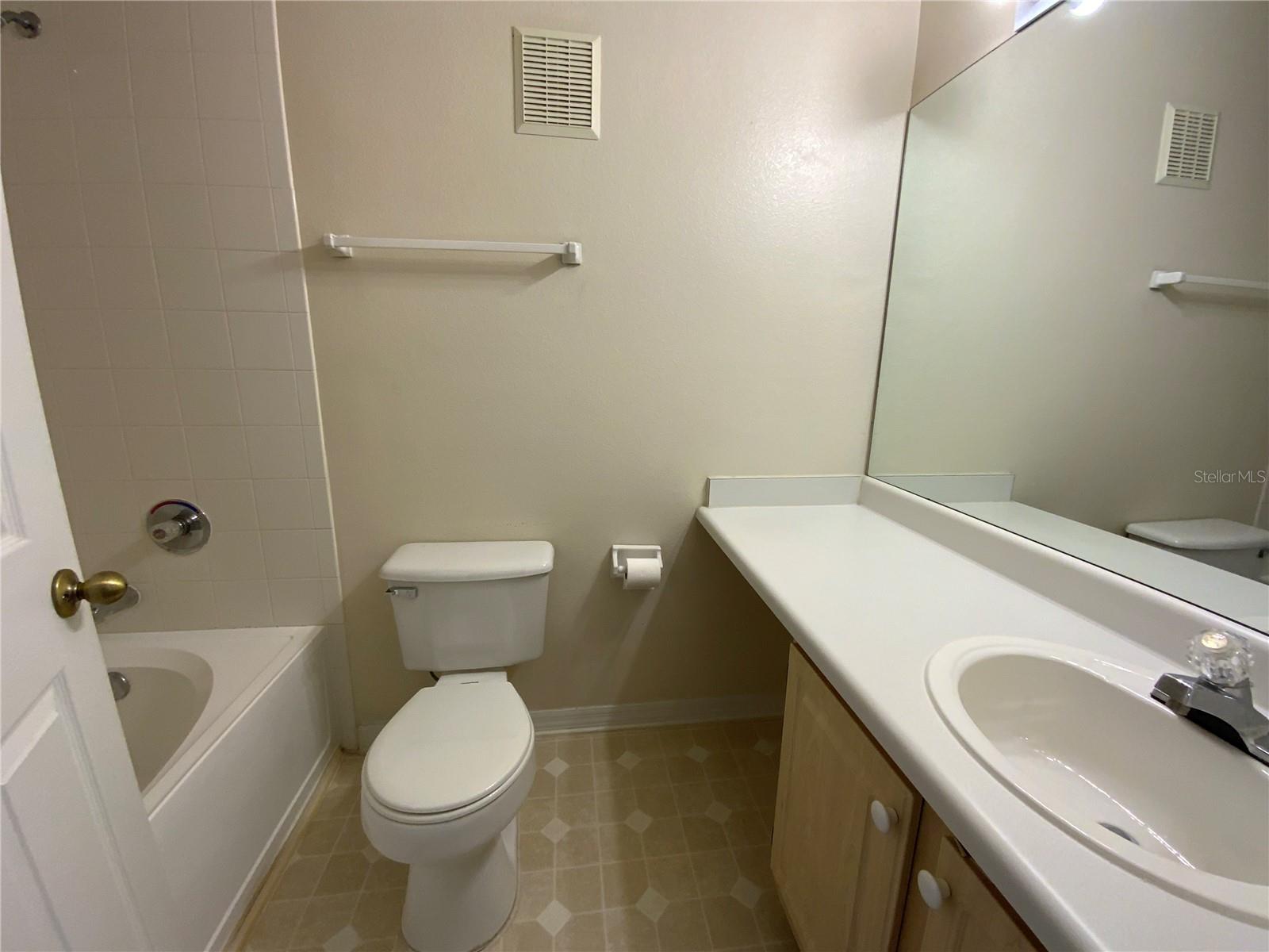 VILLAS AT LAKESIDE A CONDO - Residential