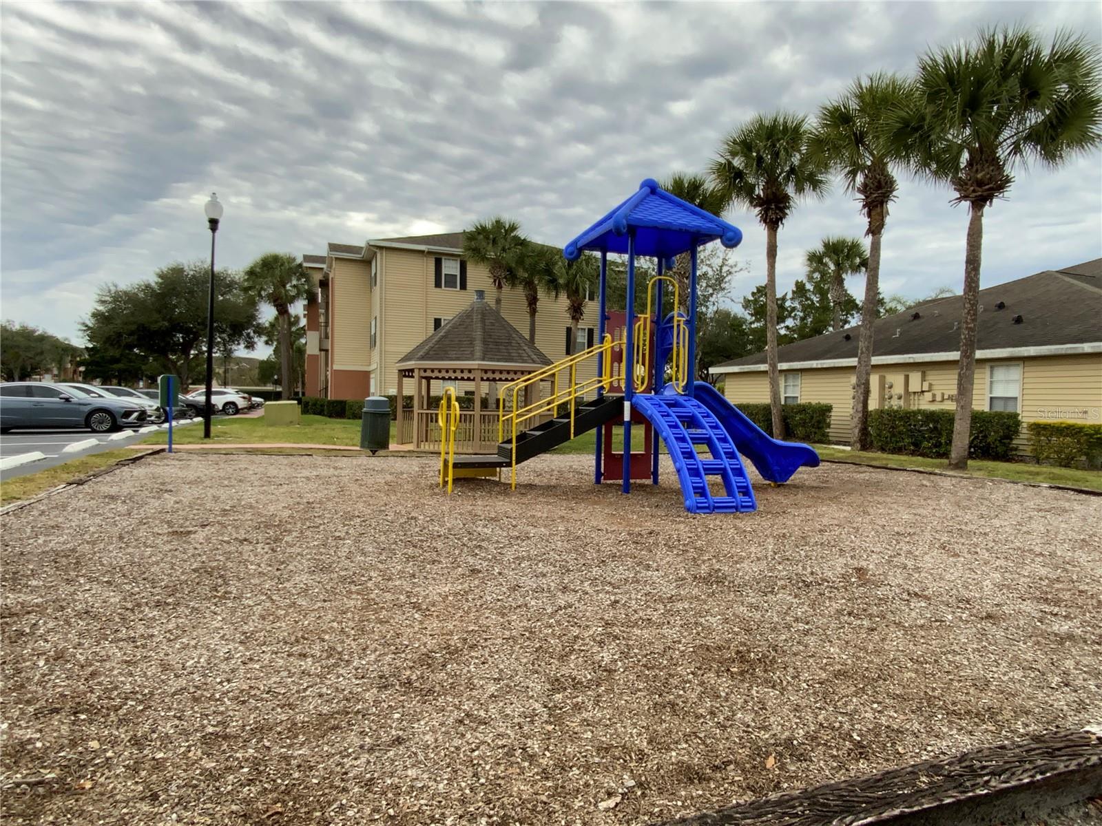 VILLAS AT LAKESIDE A CONDO - Residential