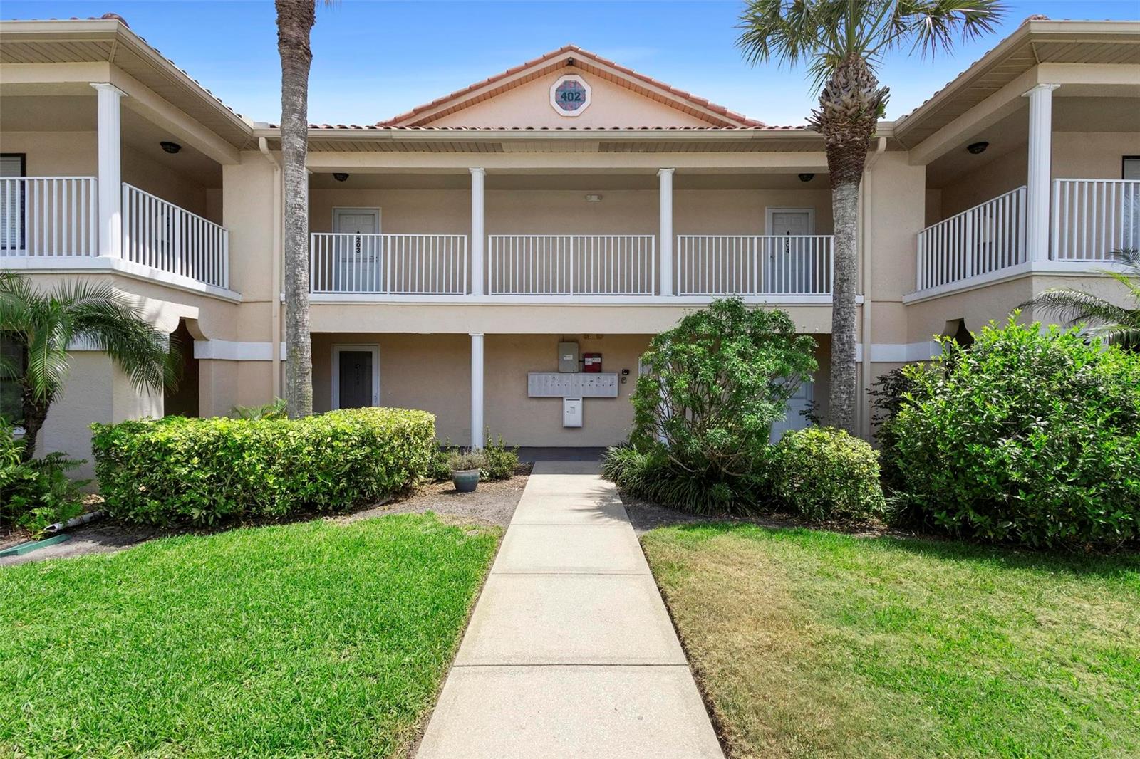 Coastal living made easy—this well-kept 3BR, 2BA home offers generous space just minutes from the beach. Features include a private porch, pool access, nearby dock, and tennis courts. A relaxed, refined setting close to it all. All utilities included! November-June prices are higher. Mid December-April is not available.