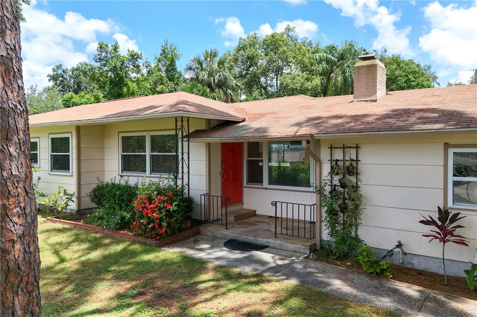1510 OVERLOOK DRIVE