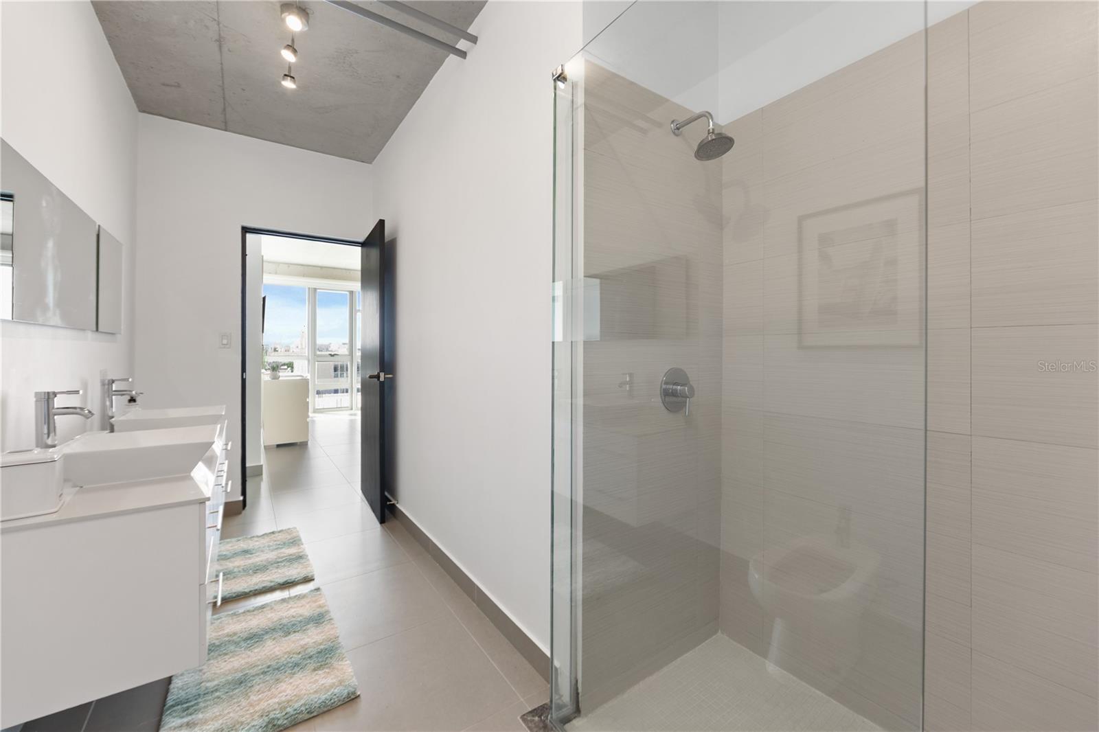 CONDOMINIO ATLANTIS - Residential