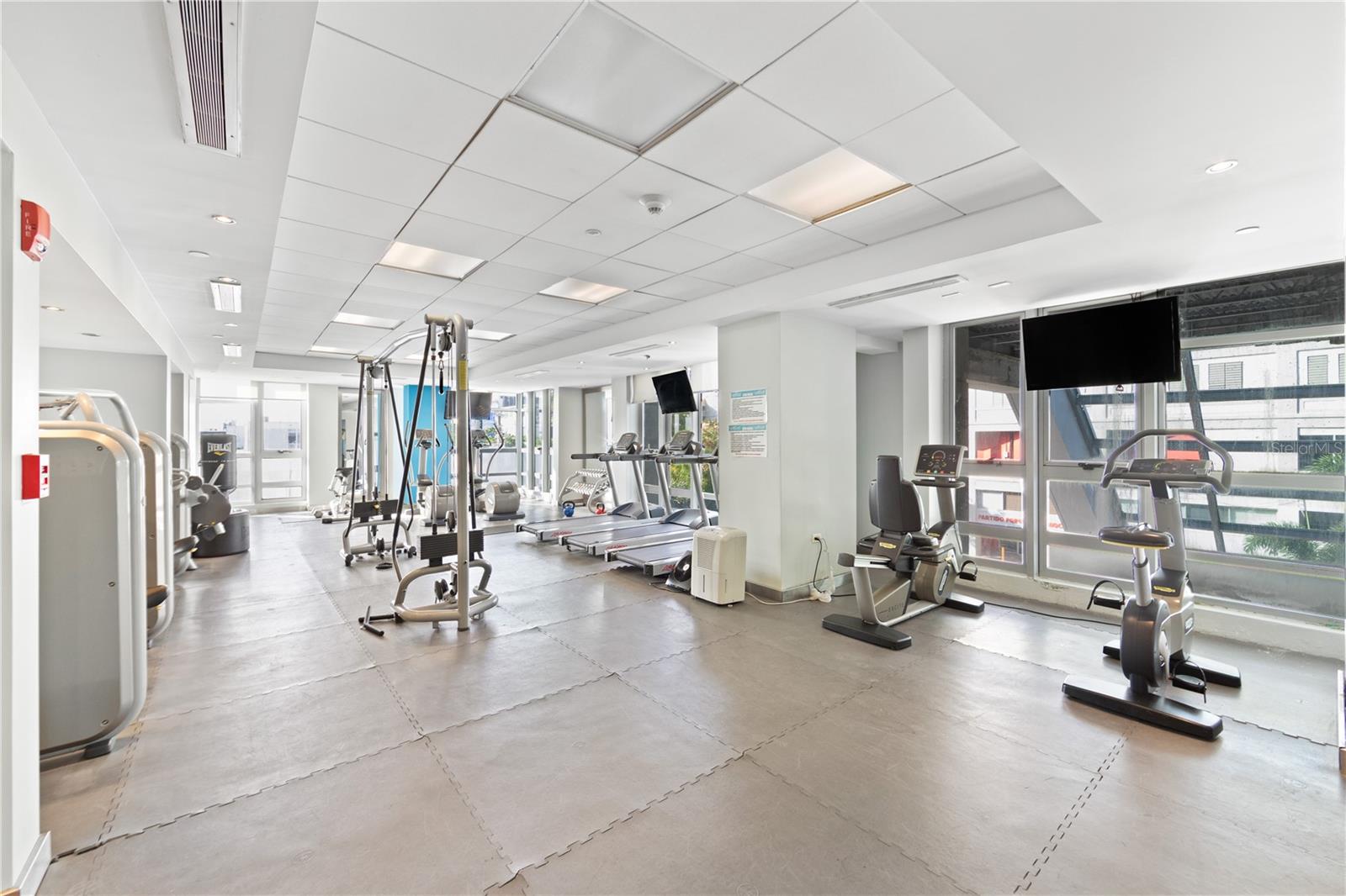 CONDOMINIO ATLANTIS - Residential