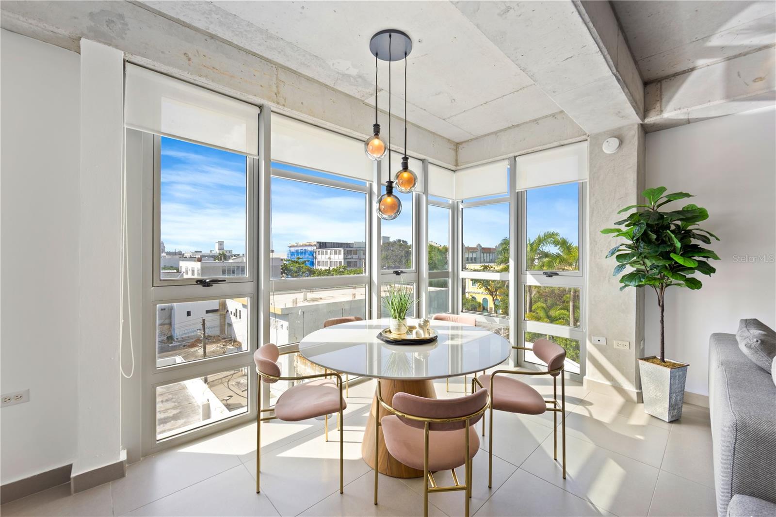 CONDOMINIO ATLANTIS - Residential