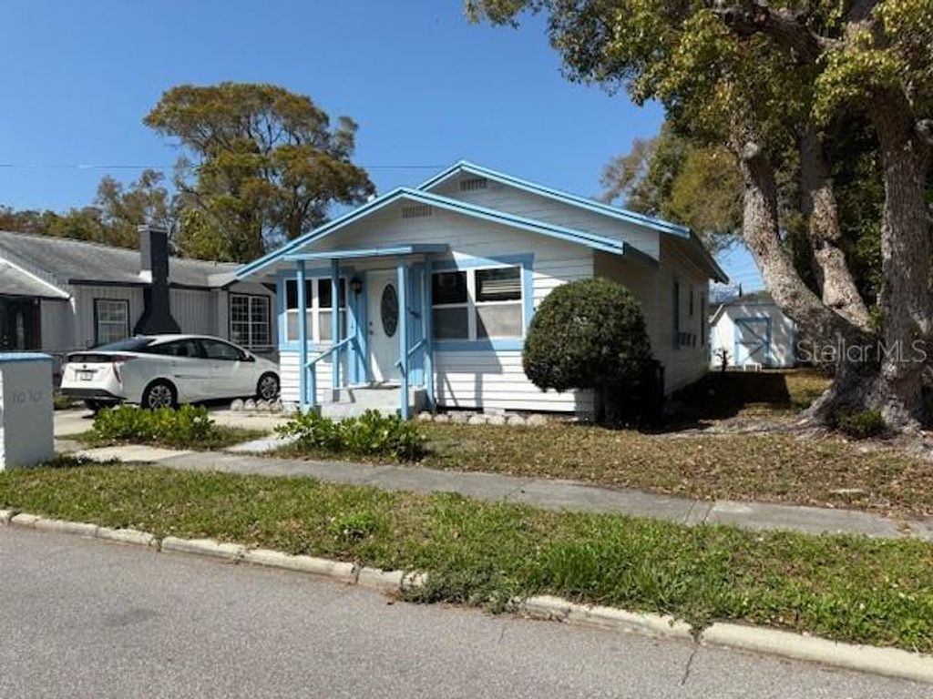 Photo of 1010 Plaza Street, Clearwater, FL 33755 (MLS # TB8486662)