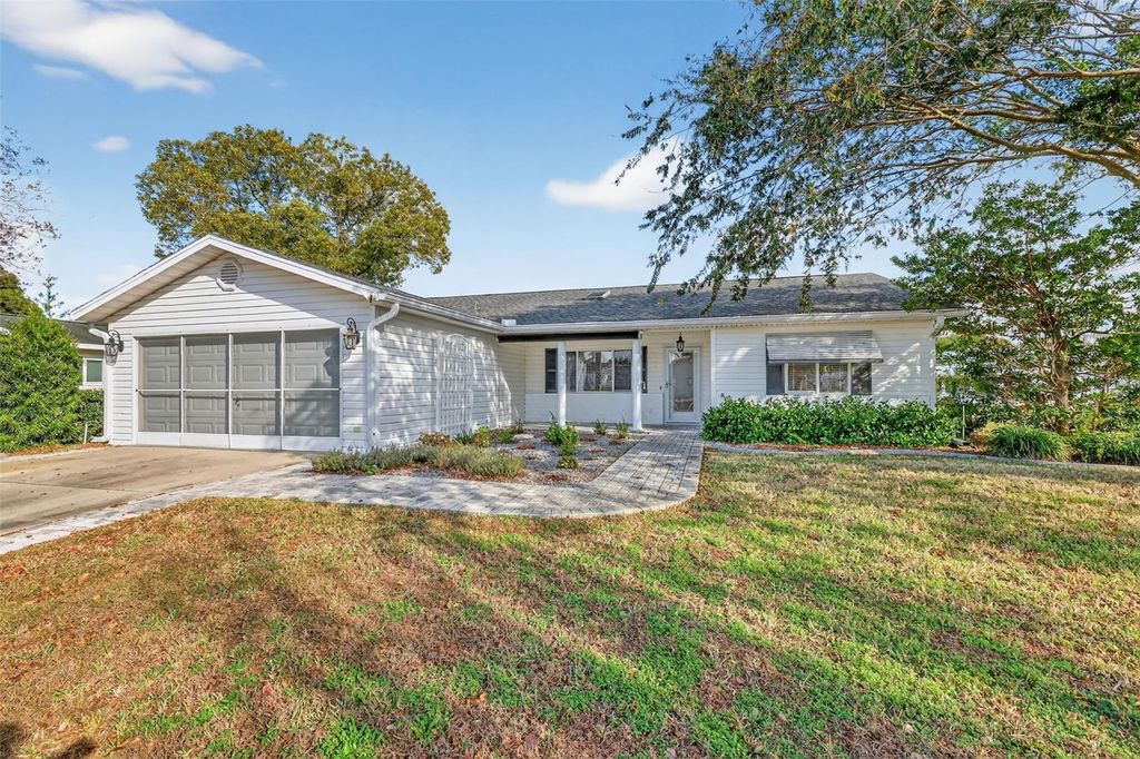 Photo of 17951 SE 96th Avenue, Summerfield, FL 34491 (MLS # OM715598)