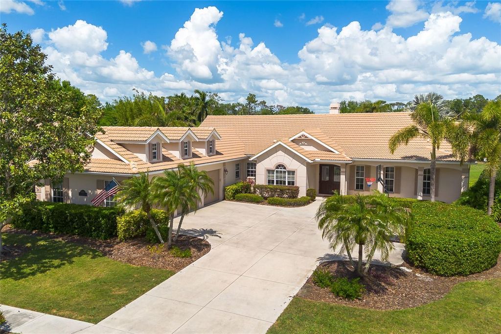 Photo of 6615 Butlers Crest Drive, Bradenton, FL 34203 (MLS # TB8477077)