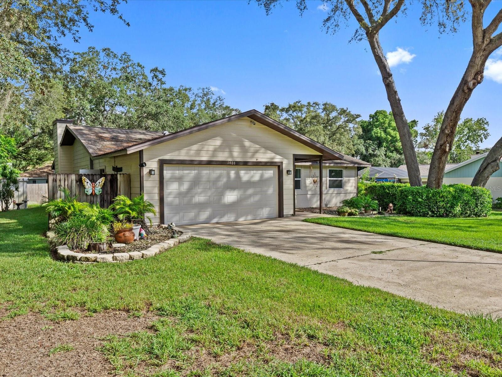 View TARPON SPRINGS, FL 34689 house