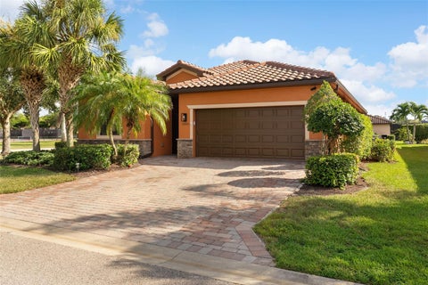 11068 Cherry Laurel Dr., Fort Myers, FL 33912
