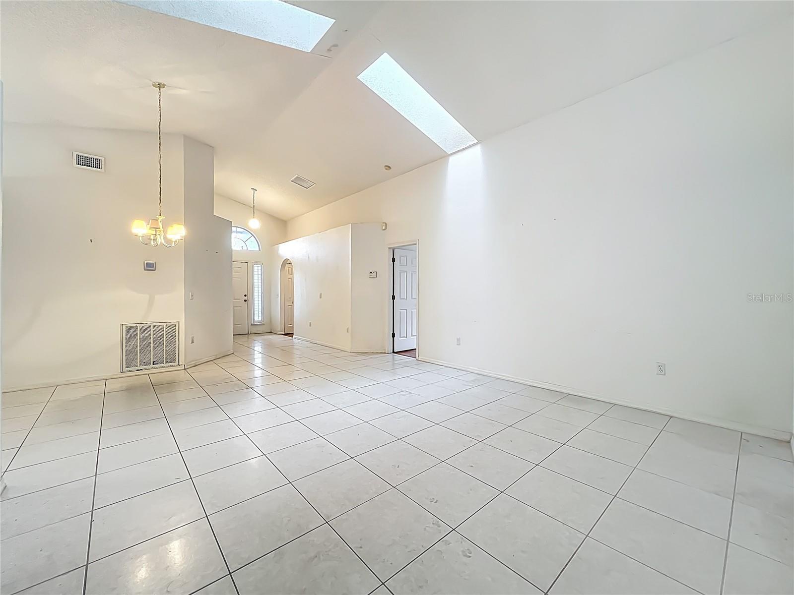 CHASE GROVES UNIT 7B - Residential