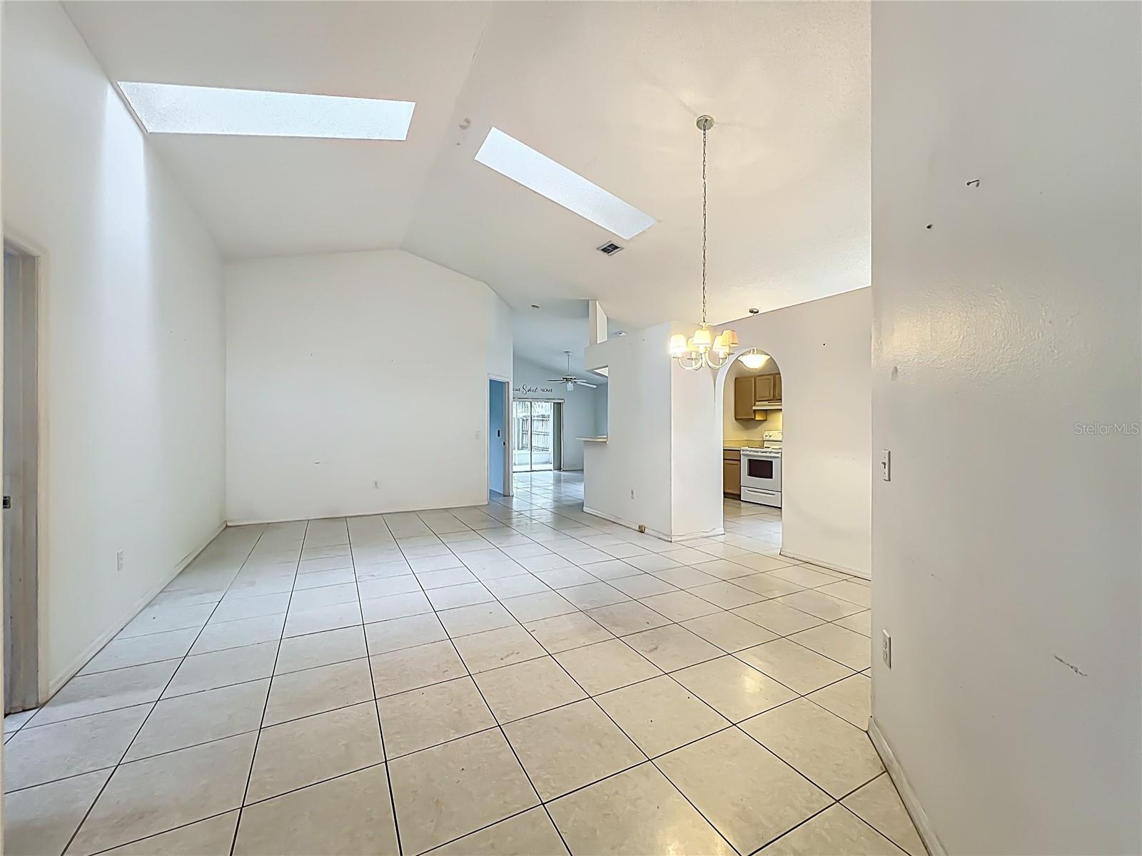 CHASE GROVES UNIT 7B - Residential