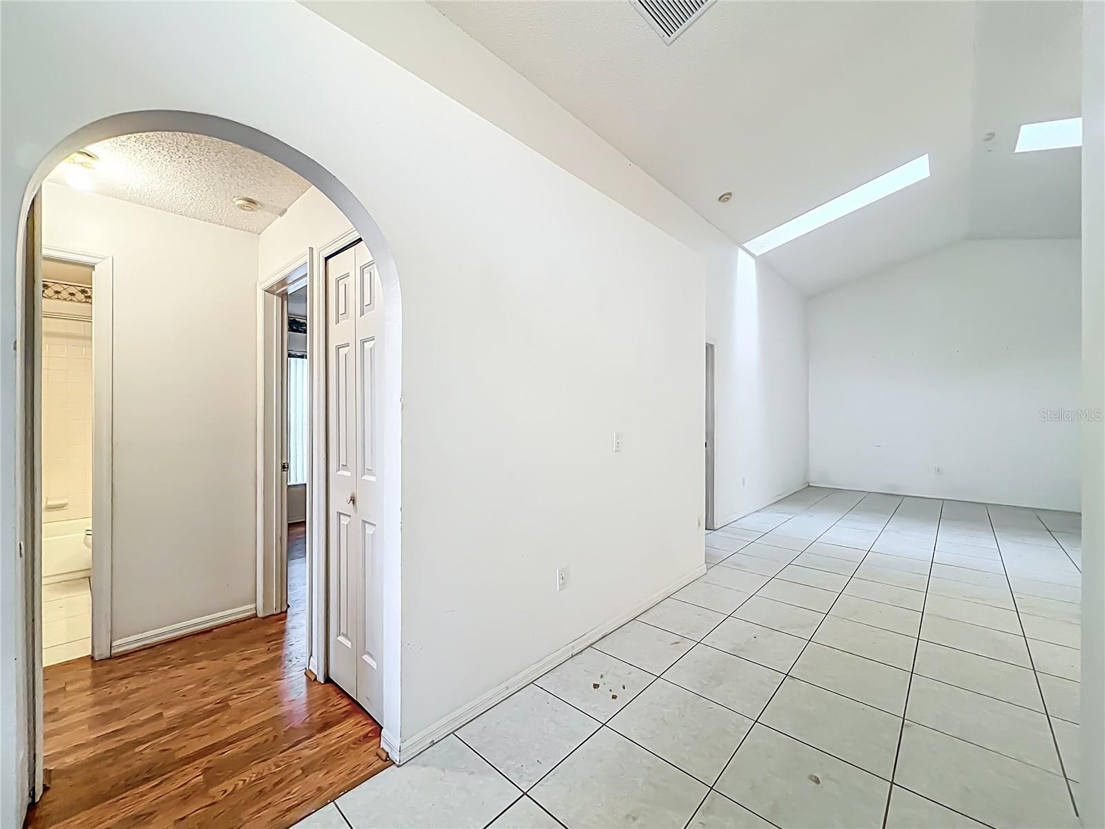 CHASE GROVES UNIT 7B - Residential