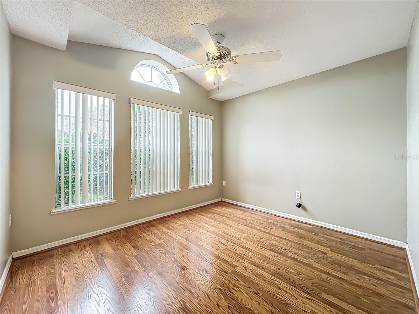 CHASE GROVES UNIT 7B - Residential