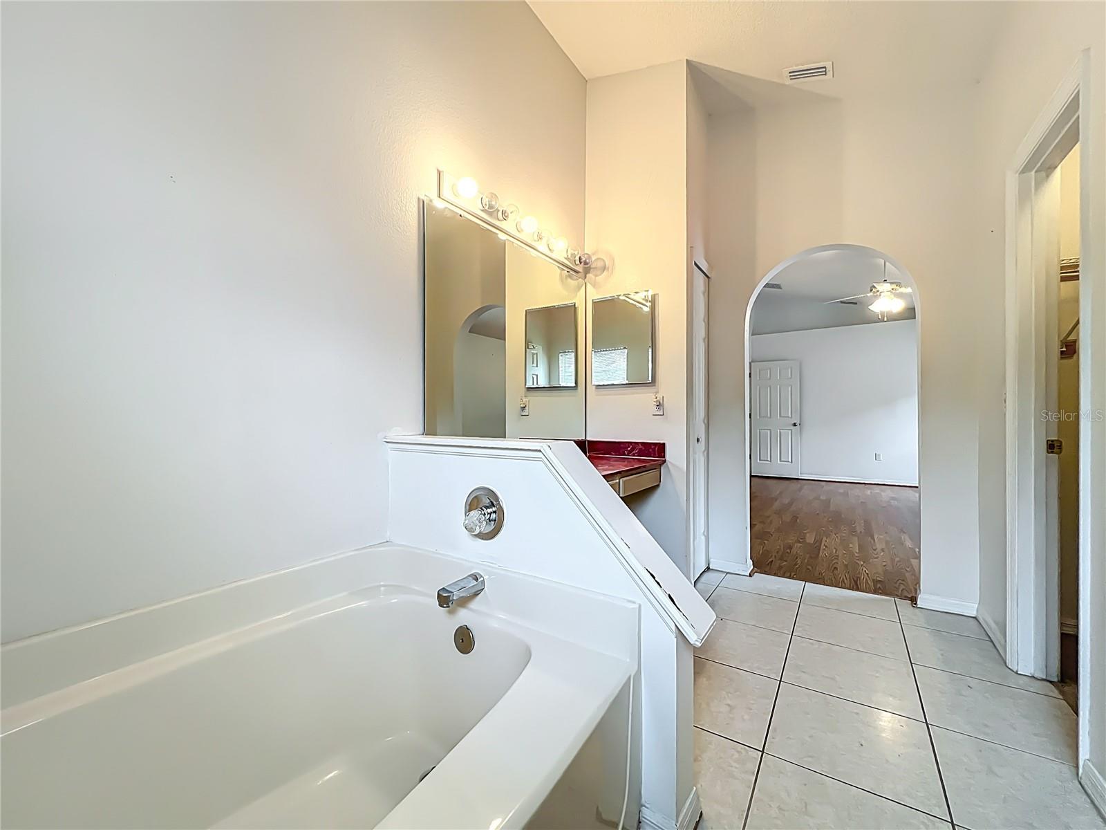 CHASE GROVES UNIT 7B - Residential