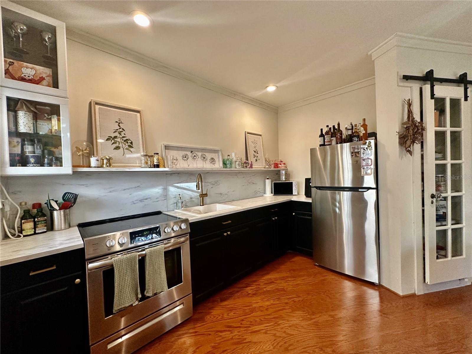 210 N 17TH STREET W 15