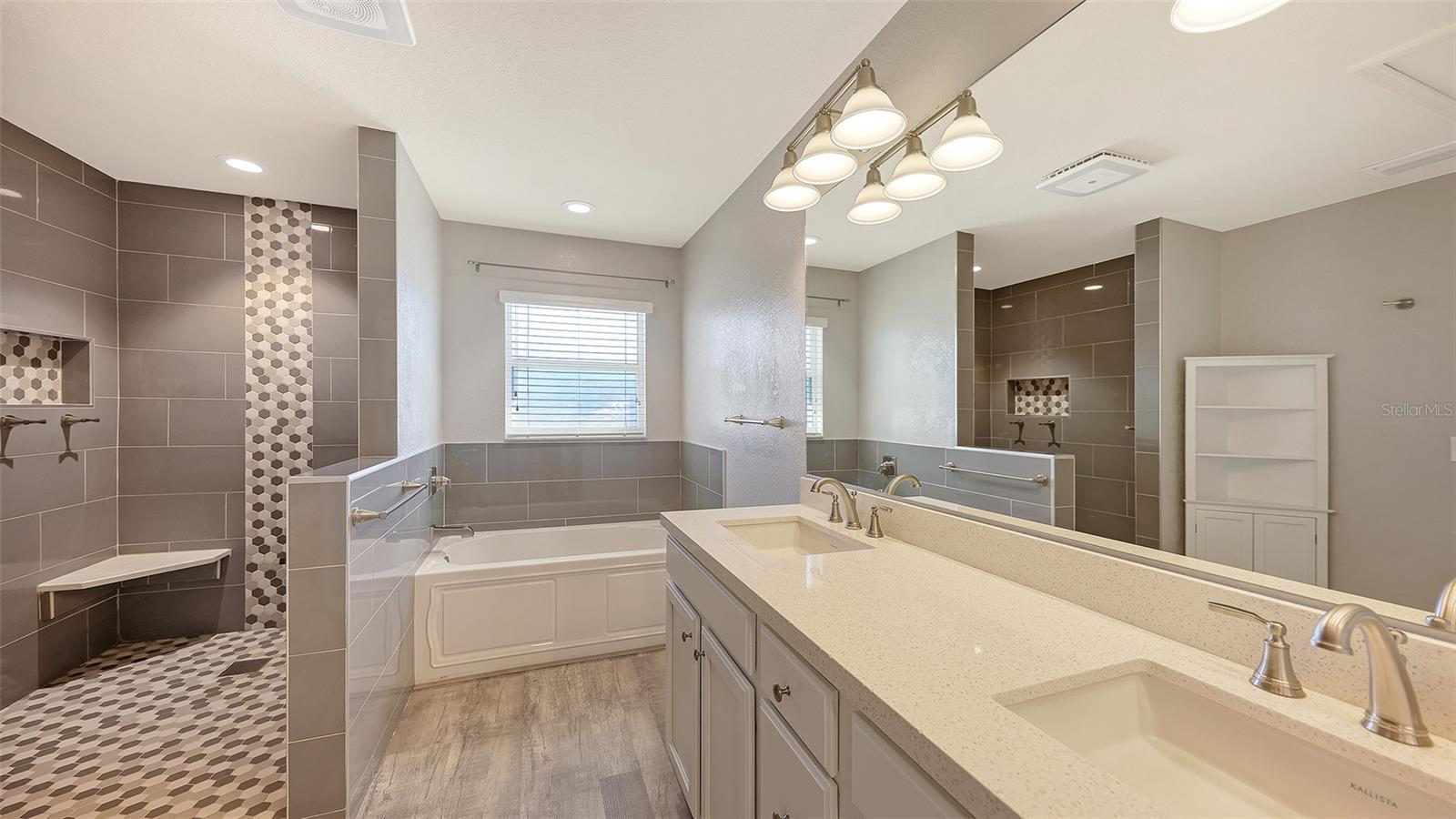 LIGHTHOUSE COVE AT HERITAGE HARBOUR UN 2 - Residential