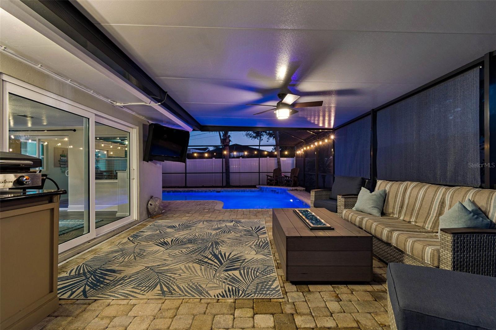 DUNEDIN ISLES ESTATES 1ST ADD - Residential