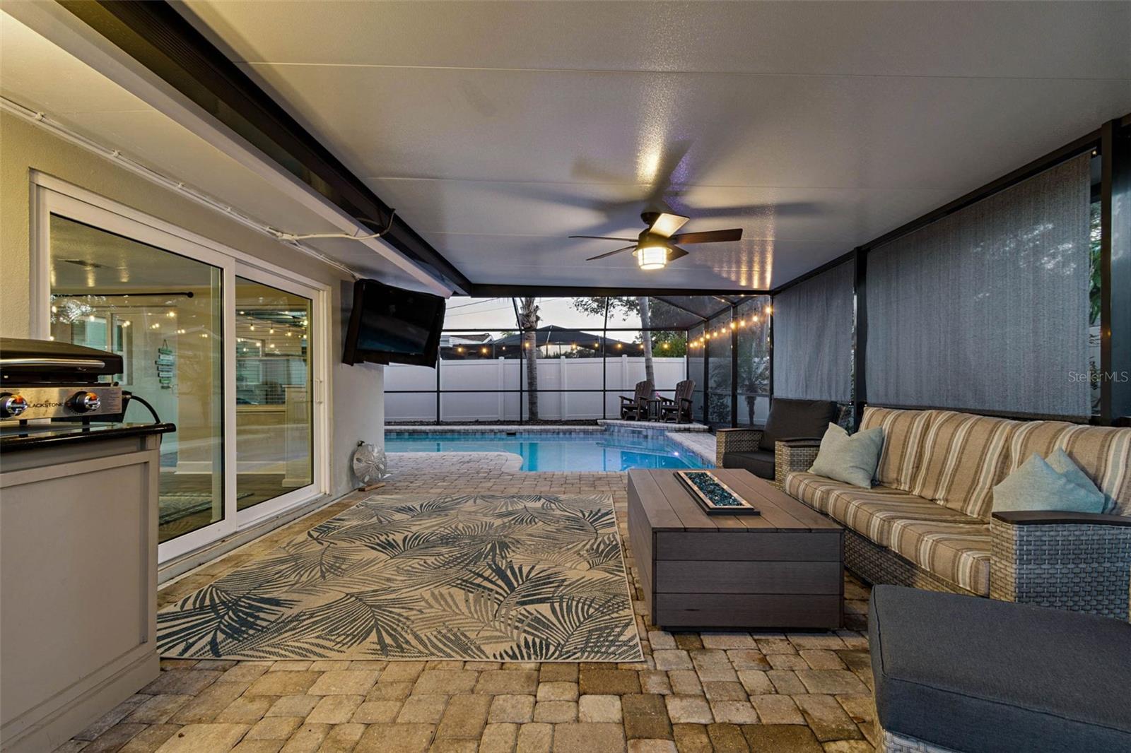 DUNEDIN ISLES ESTATES 1ST ADD - Residential