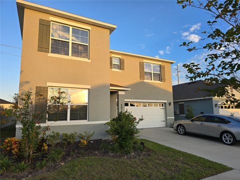 Photo of 680 Griffon Avenue, Lake Alfred, FL 33850 (MLS # O6331228)