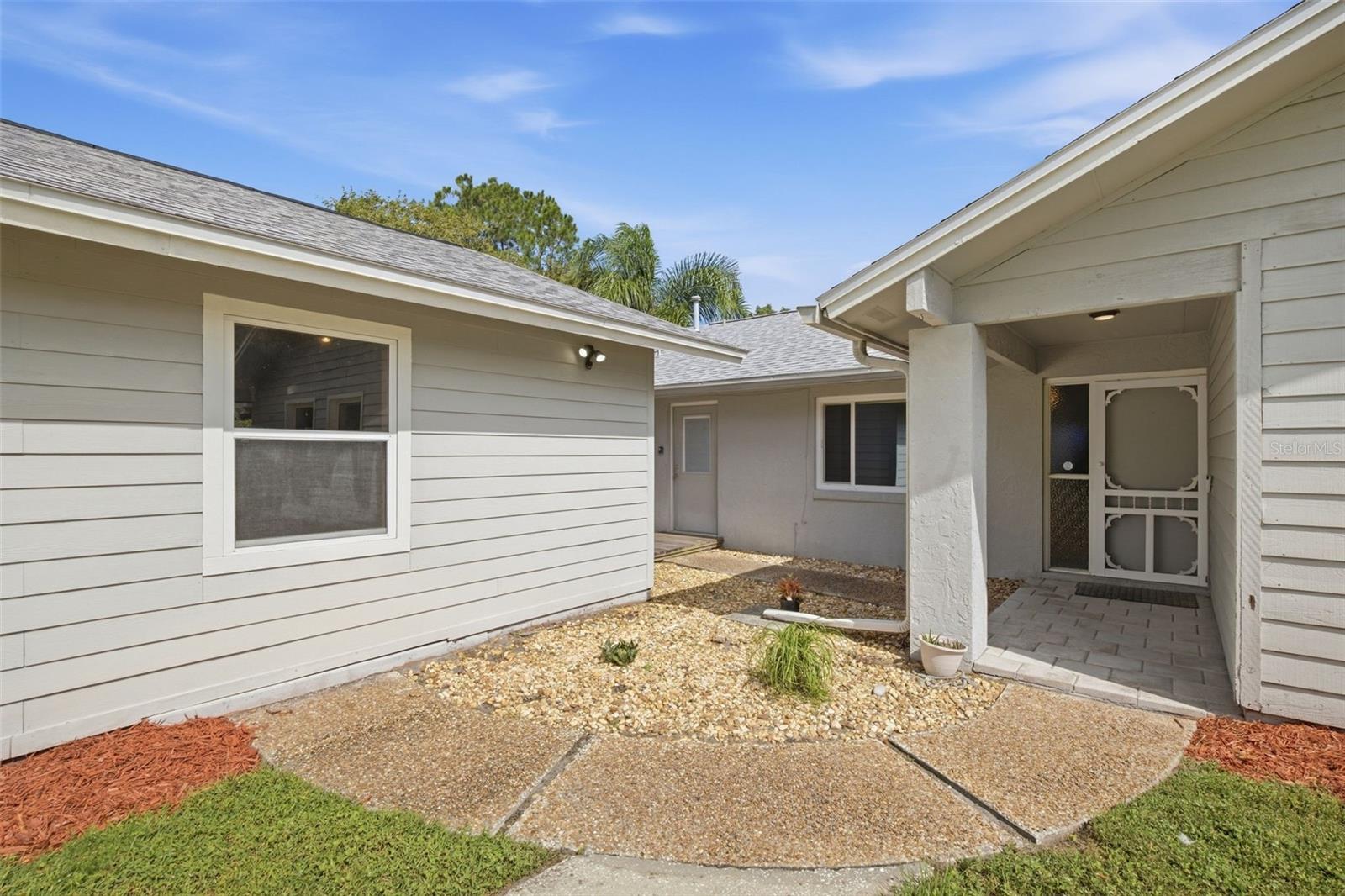 645 DEER RUN COURT