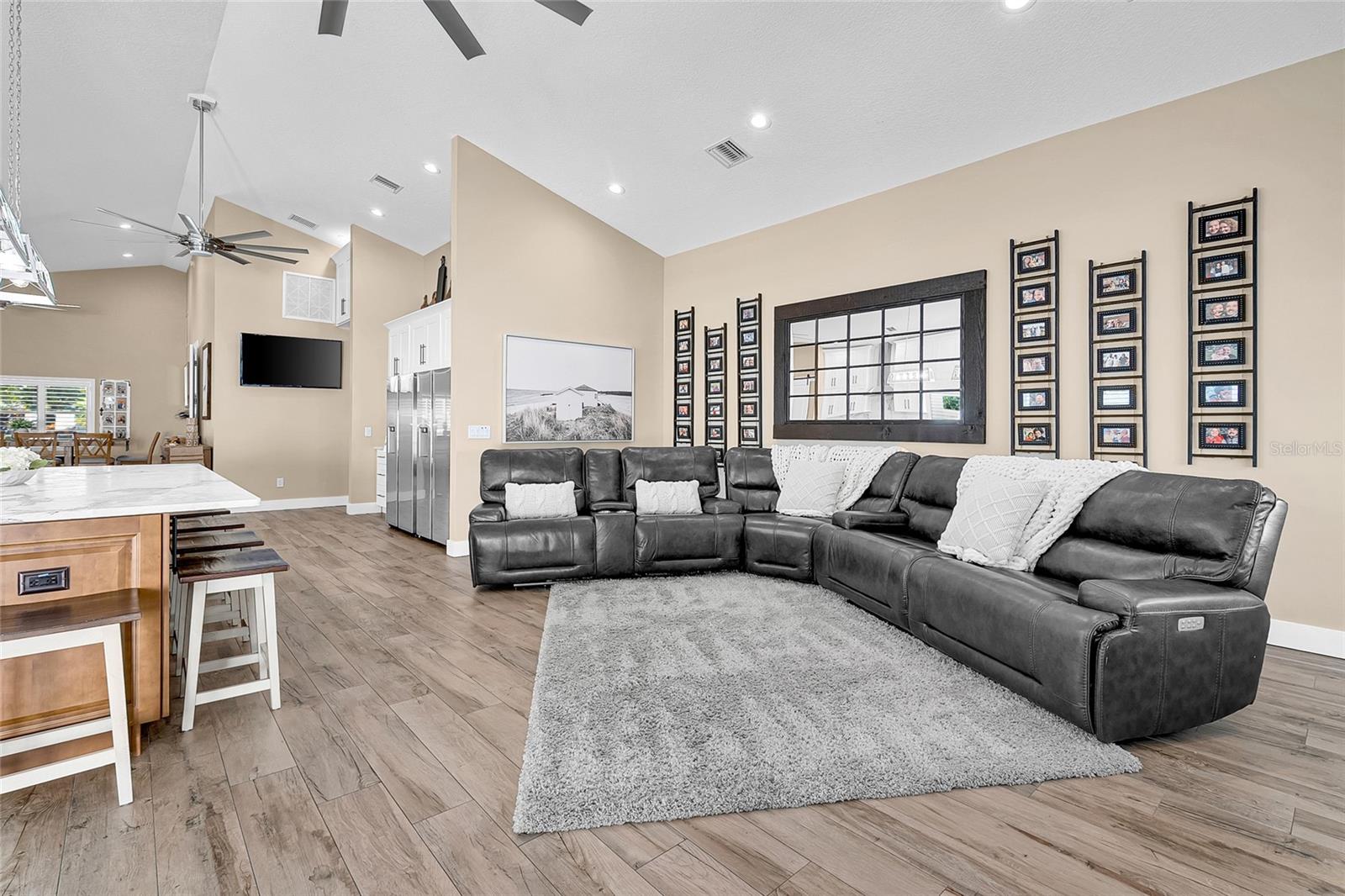 BOCA CIEGA TERMINALS 9 - Residential