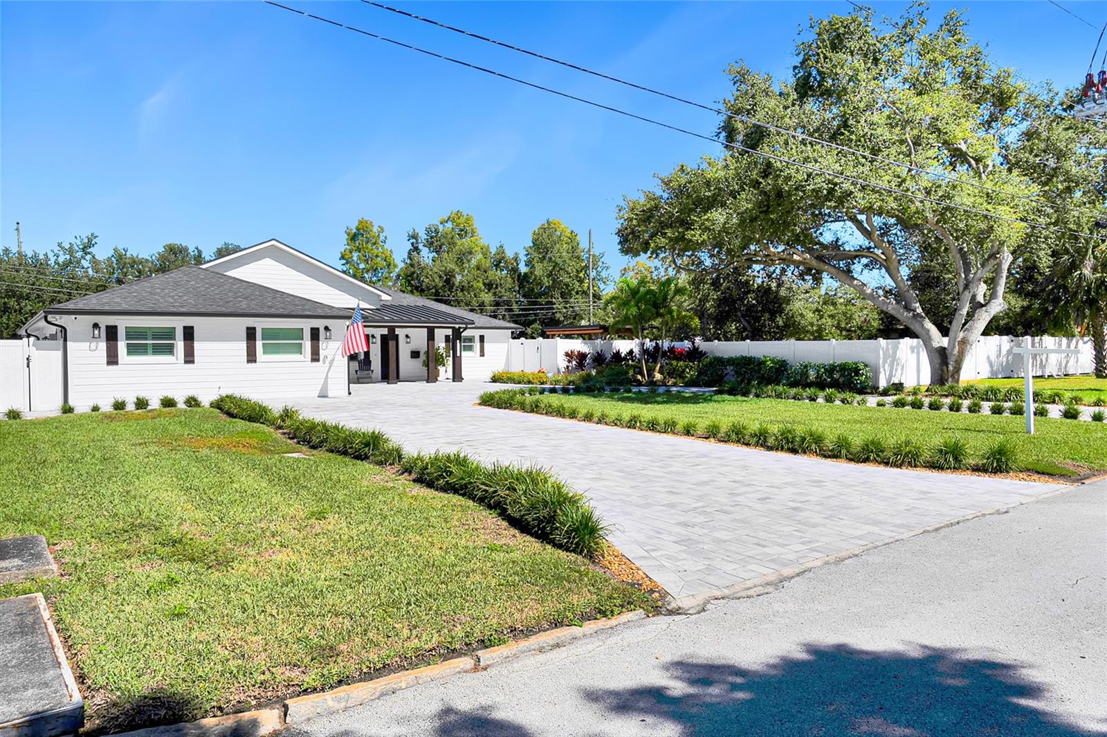 BOCA CIEGA TERMINALS 9 - Residential
