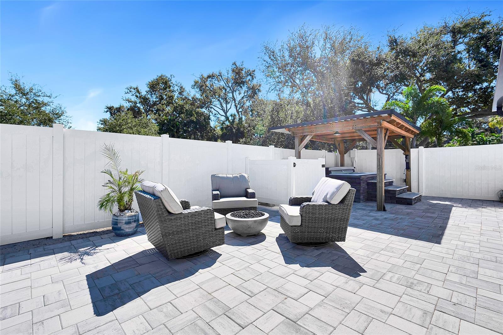 BOCA CIEGA TERMINALS 9 - Residential