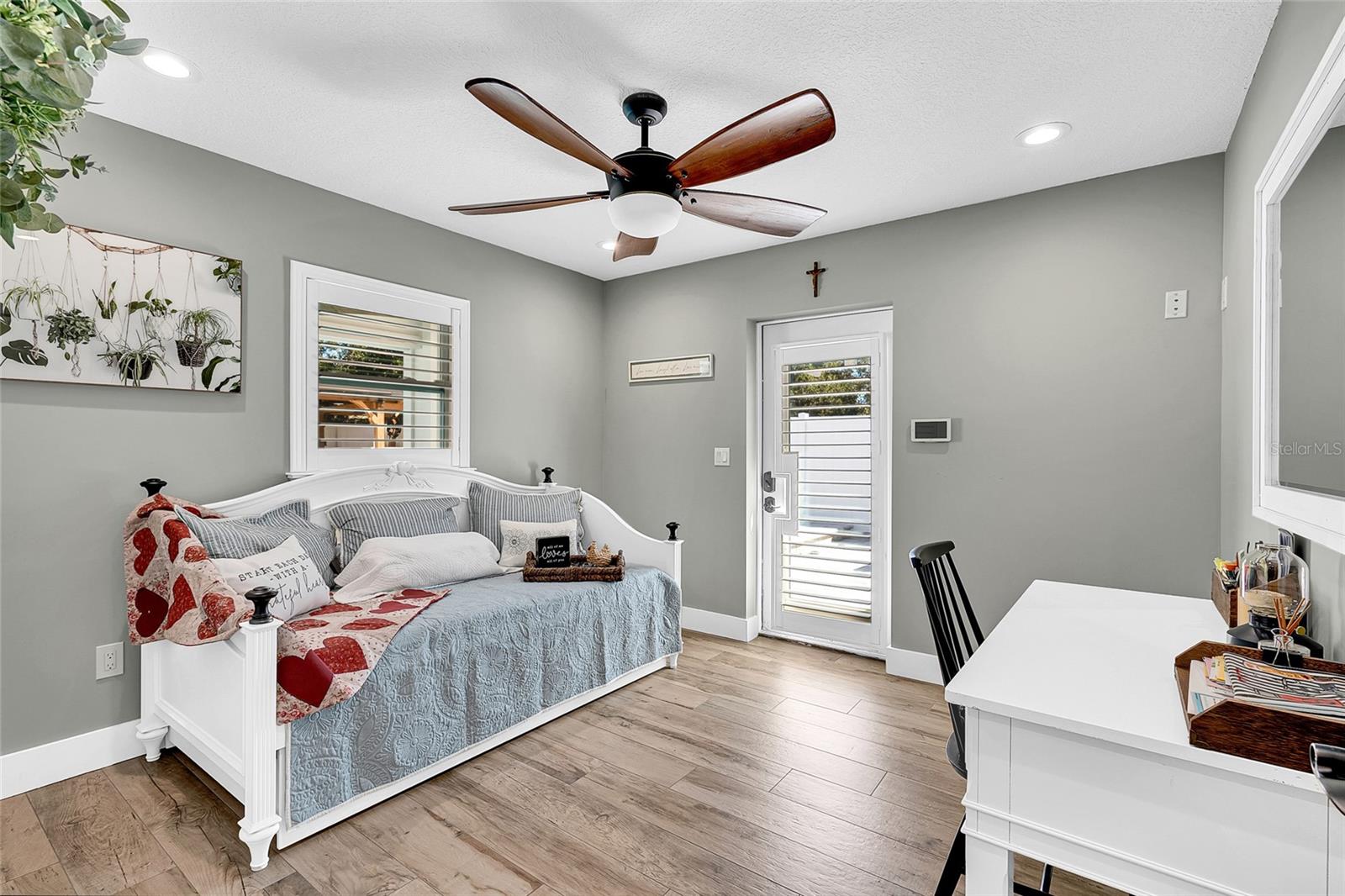 BOCA CIEGA TERMINALS 9 - Residential