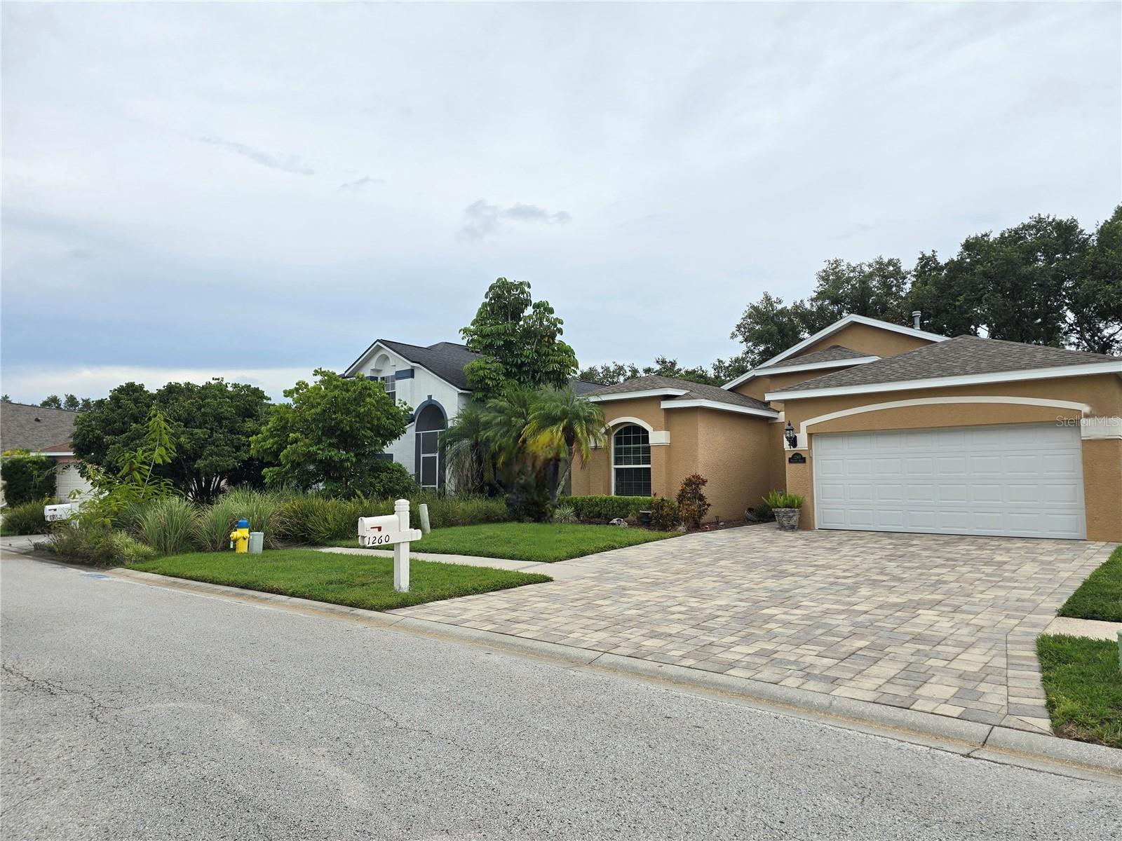 1260 VINETREE DRIVE