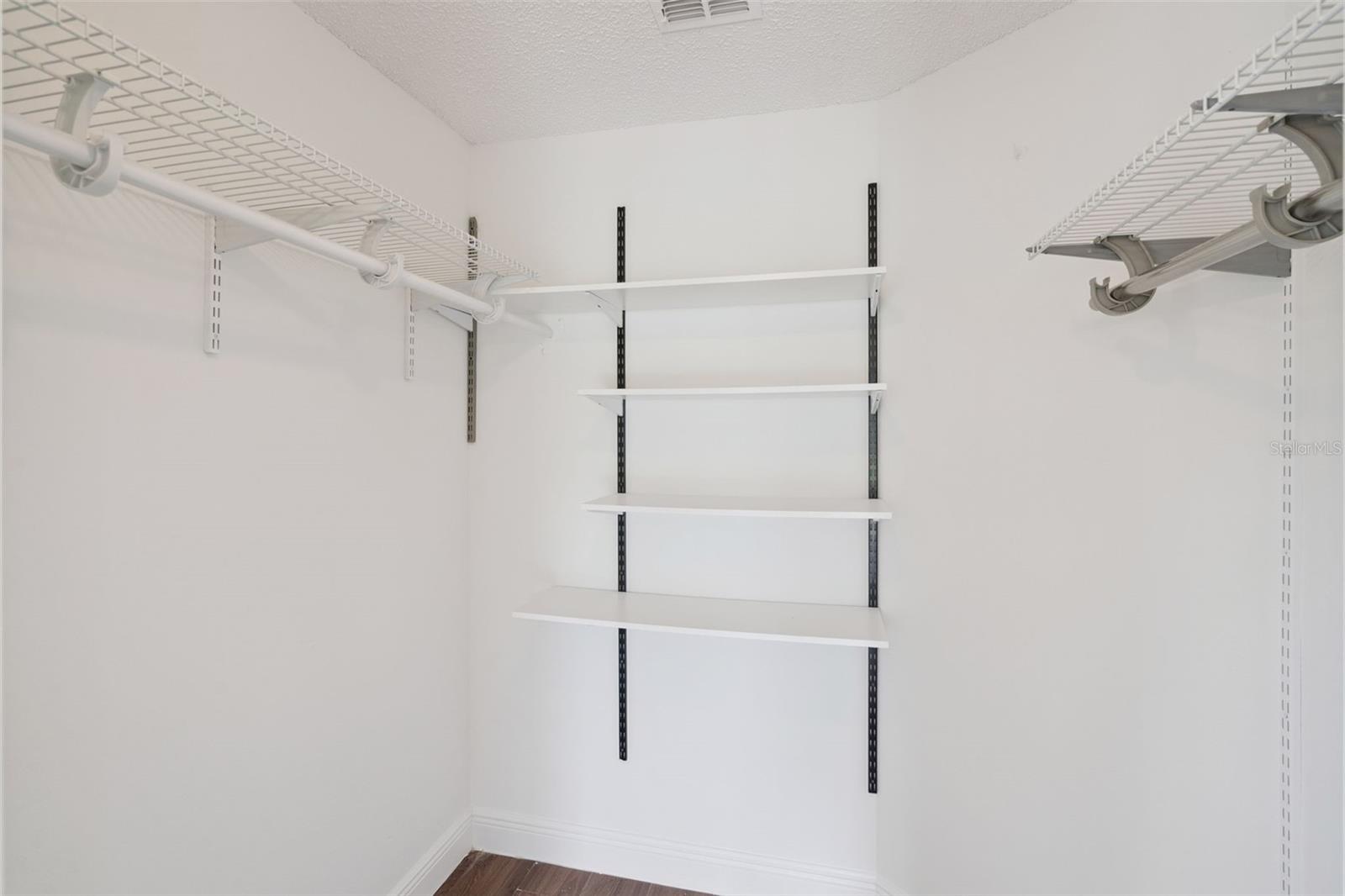 ALLAMANDA GRACE AT CRESCENT LAKES - Residential