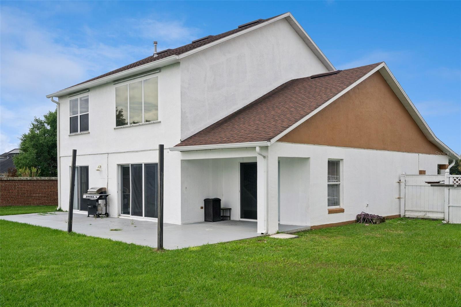 ALLAMANDA GRACE AT CRESCENT LAKES - Residential