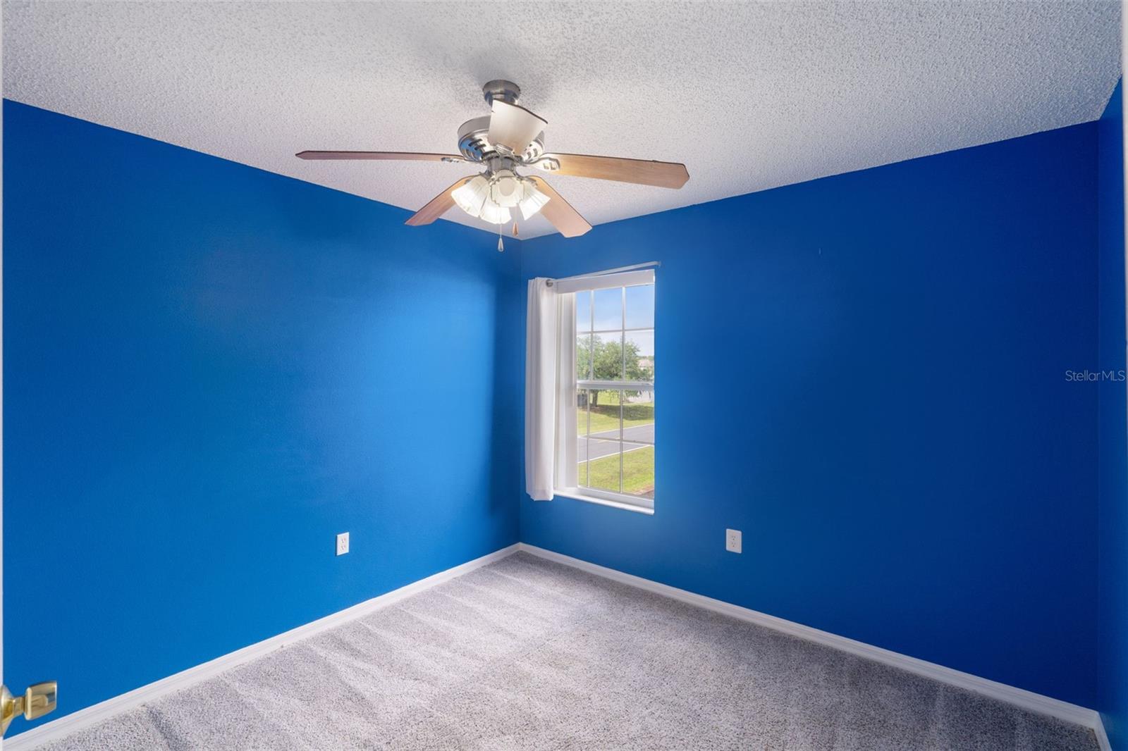 ALLAMANDA GRACE AT CRESCENT LAKES - Residential