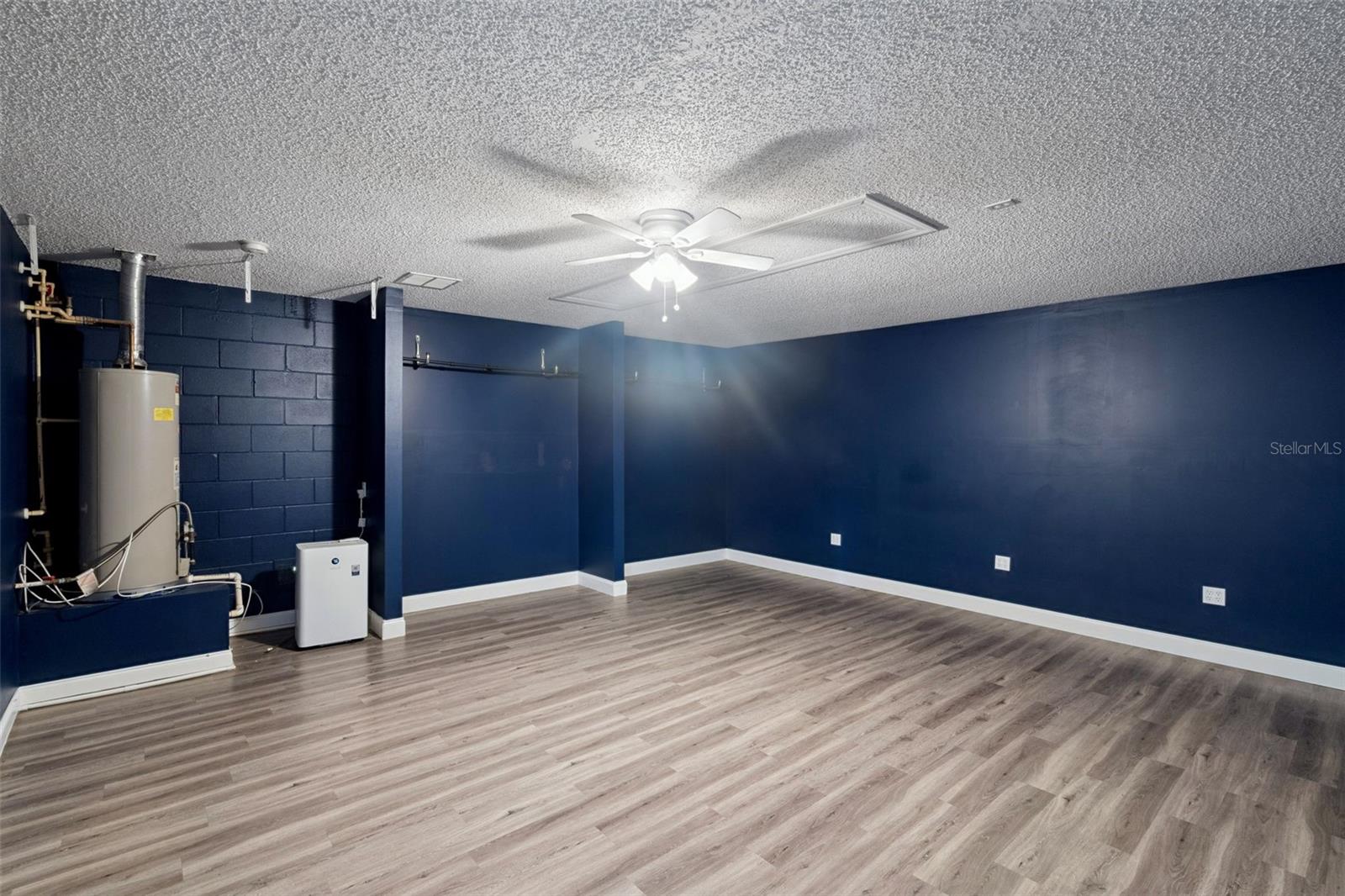 ALLAMANDA GRACE AT CRESCENT LAKES - Residential