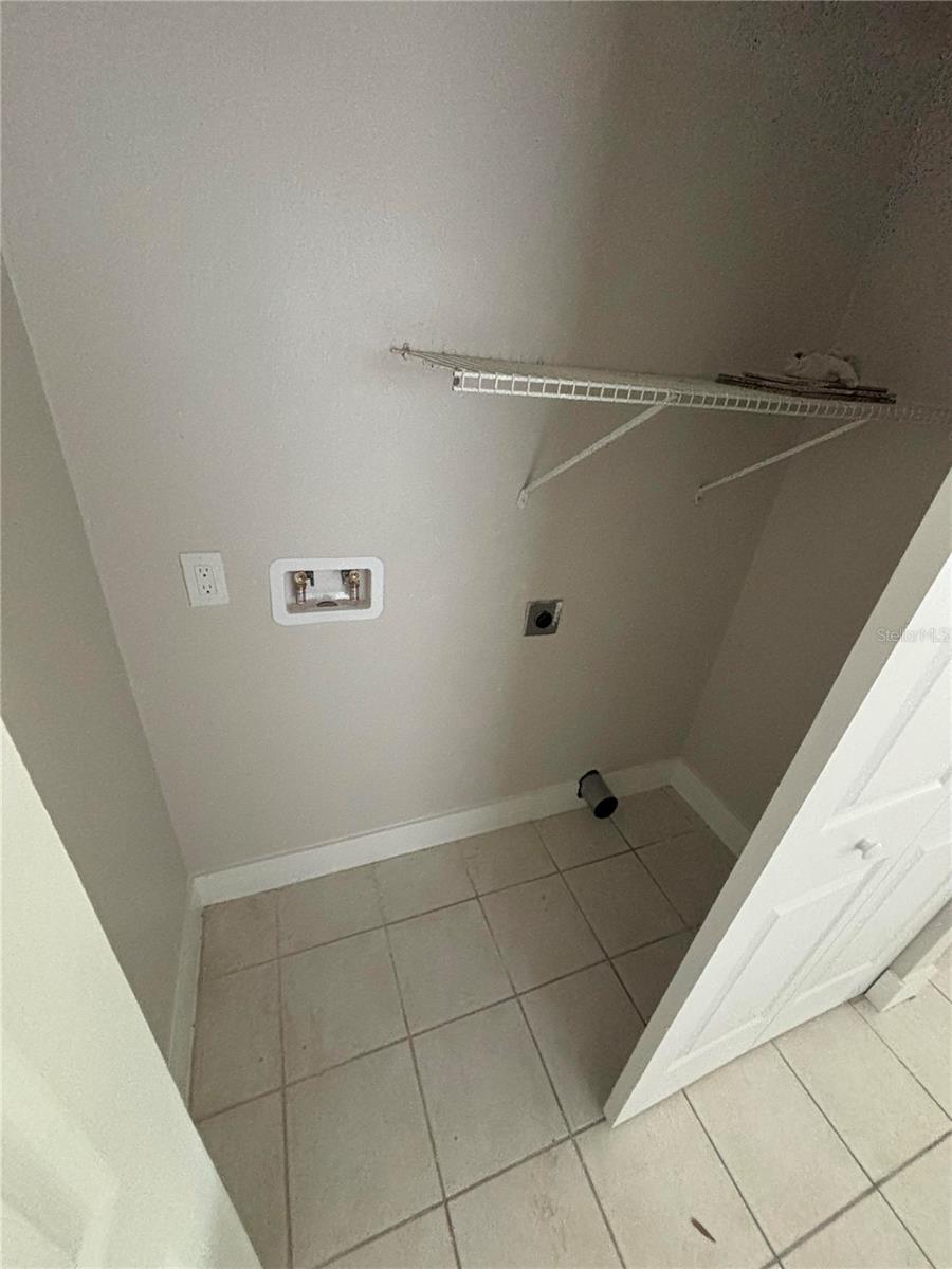 SUGARWOOD GROVE - Residential Lease