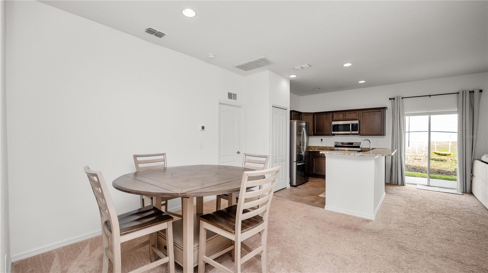 EAGLE POINTE/LAKELAND - Residential Lease