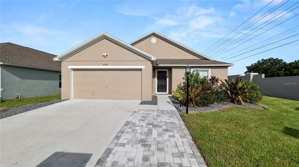 Photo of 6094 Eagle Pointe Drive, Lakeland, FL 33812 (MLS # L4956988)