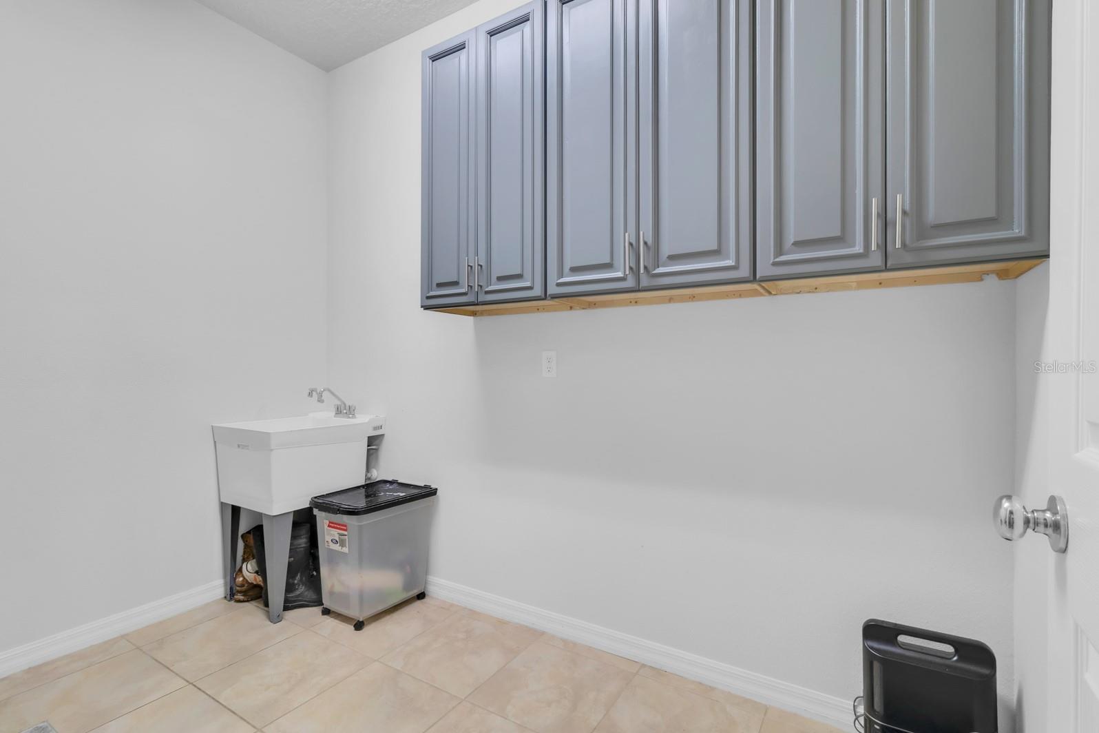 LIVE OAK LAKE PH 1 - Residential