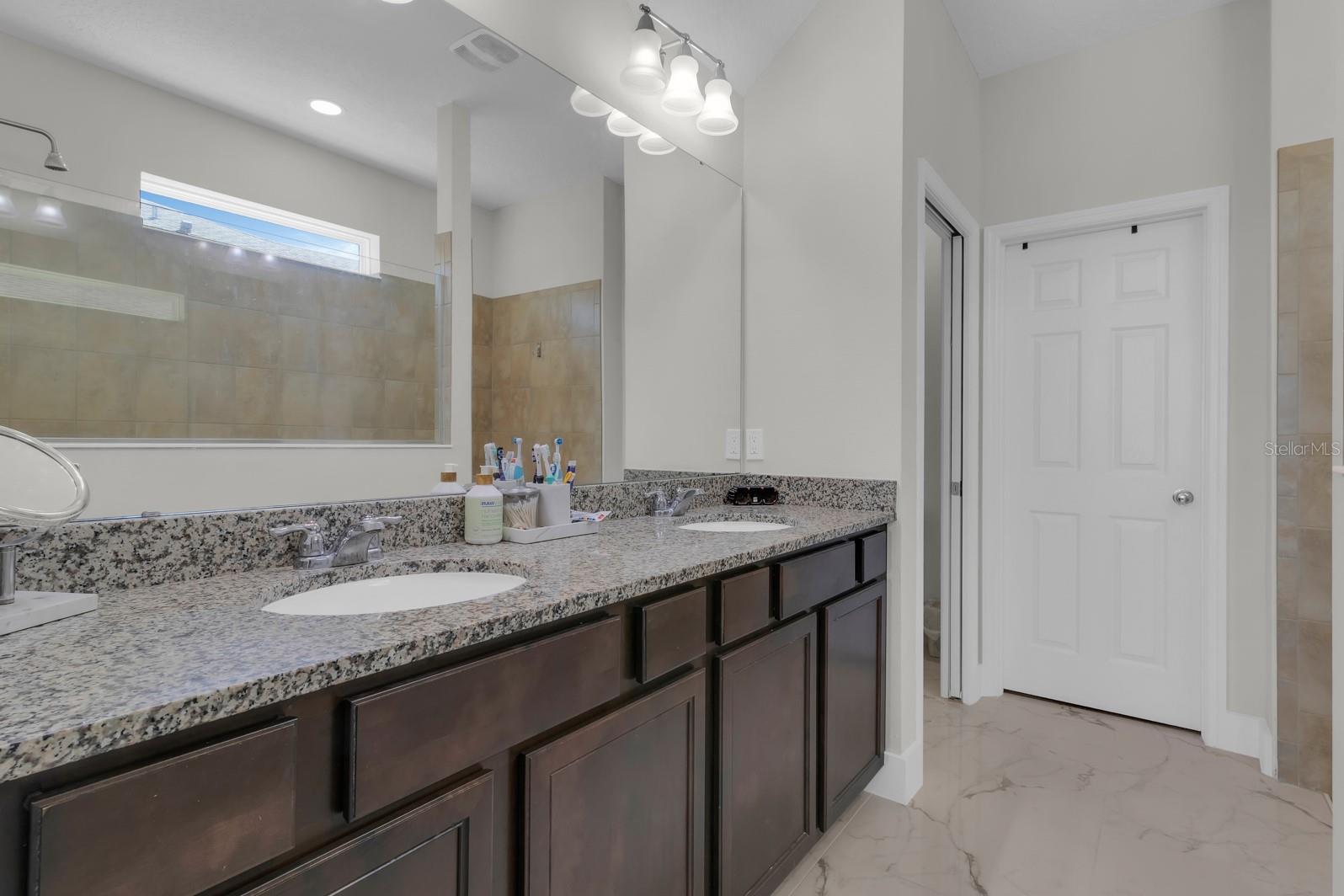 LIVE OAK LAKE PH 1 - Residential