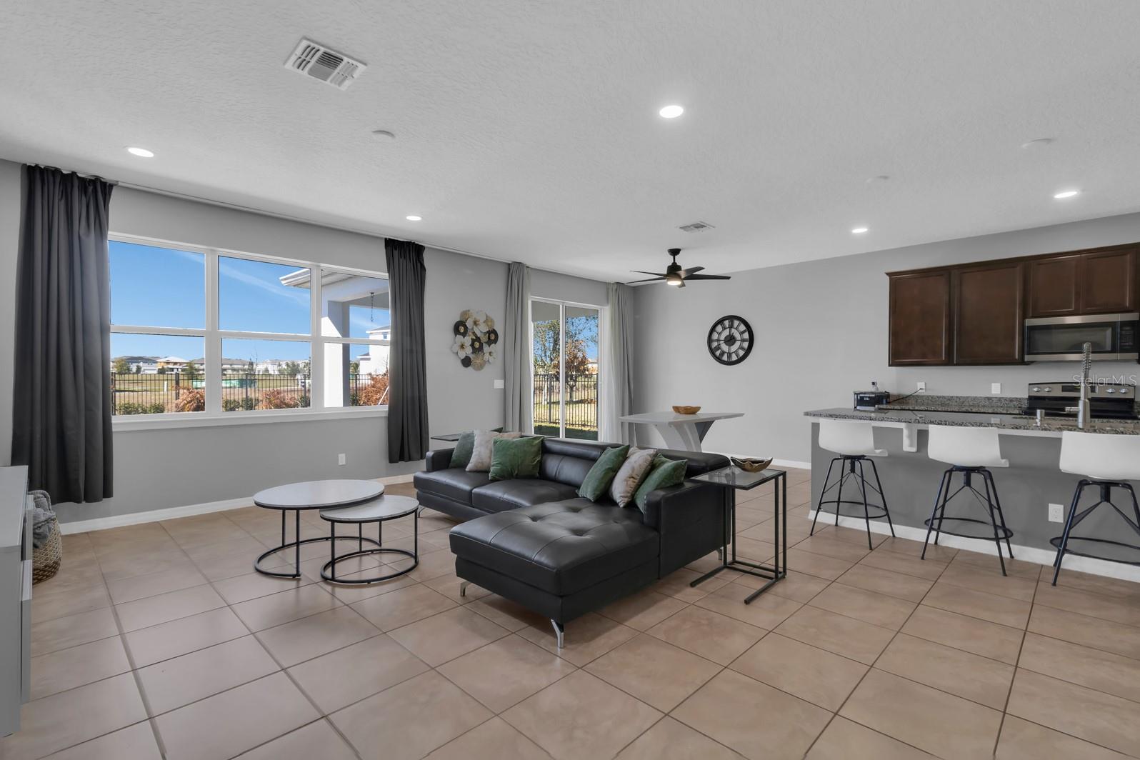 LIVE OAK LAKE PH 1 - Residential