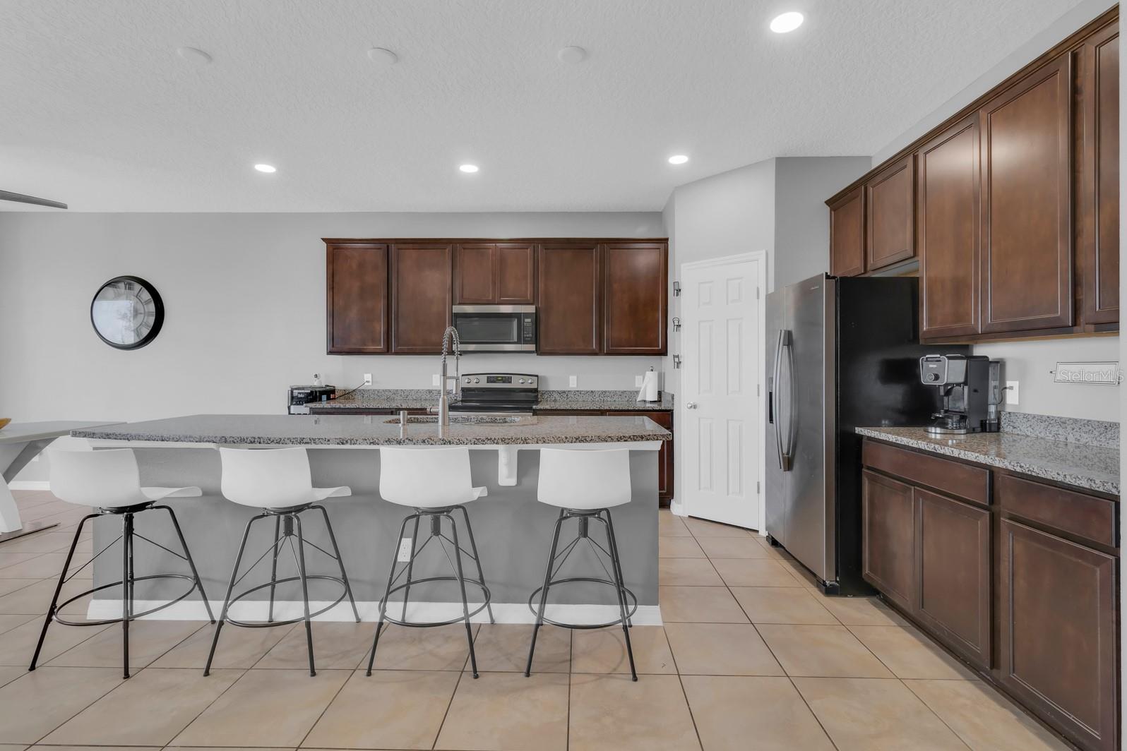 2172 BUR OAK BOULEVARD