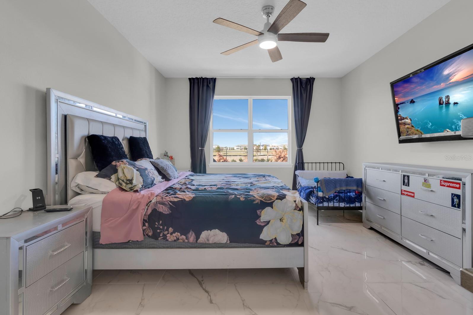 LIVE OAK LAKE PH 1 - Residential